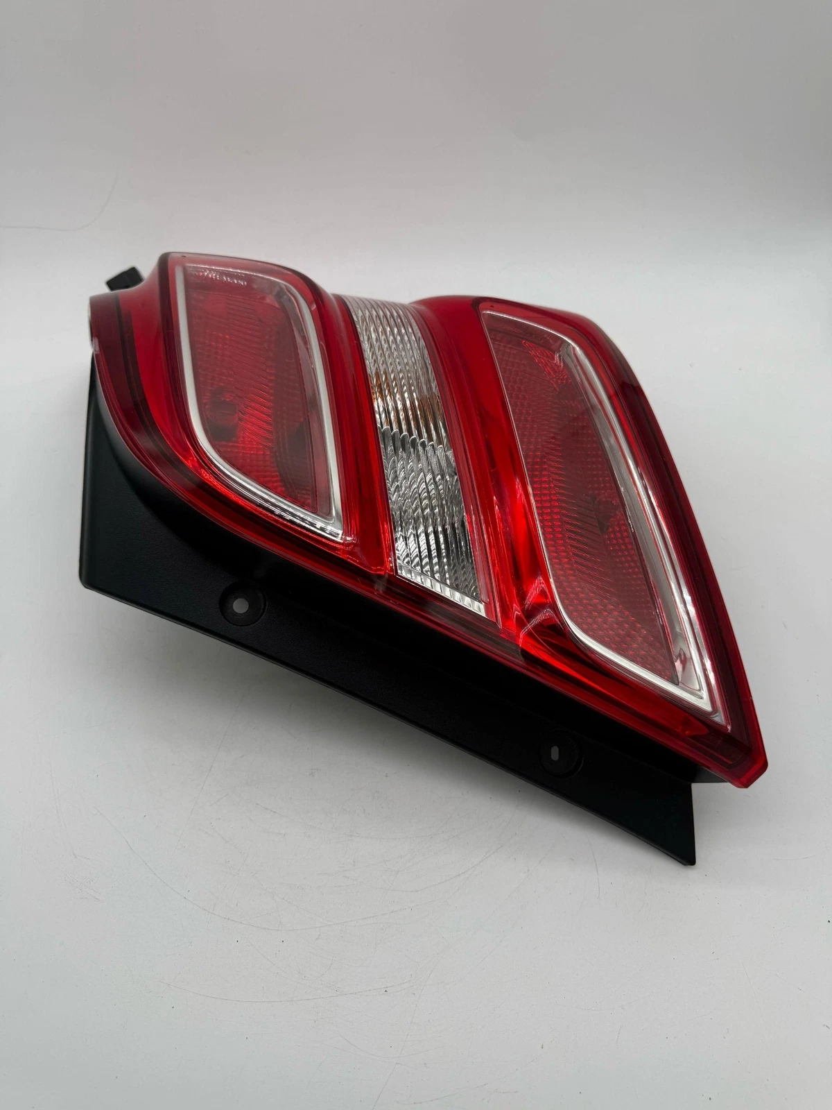 2017-2020 Chevrolet Sonic Right Side LED Tail Light Assembly Sedan 42652057 - Image 8
