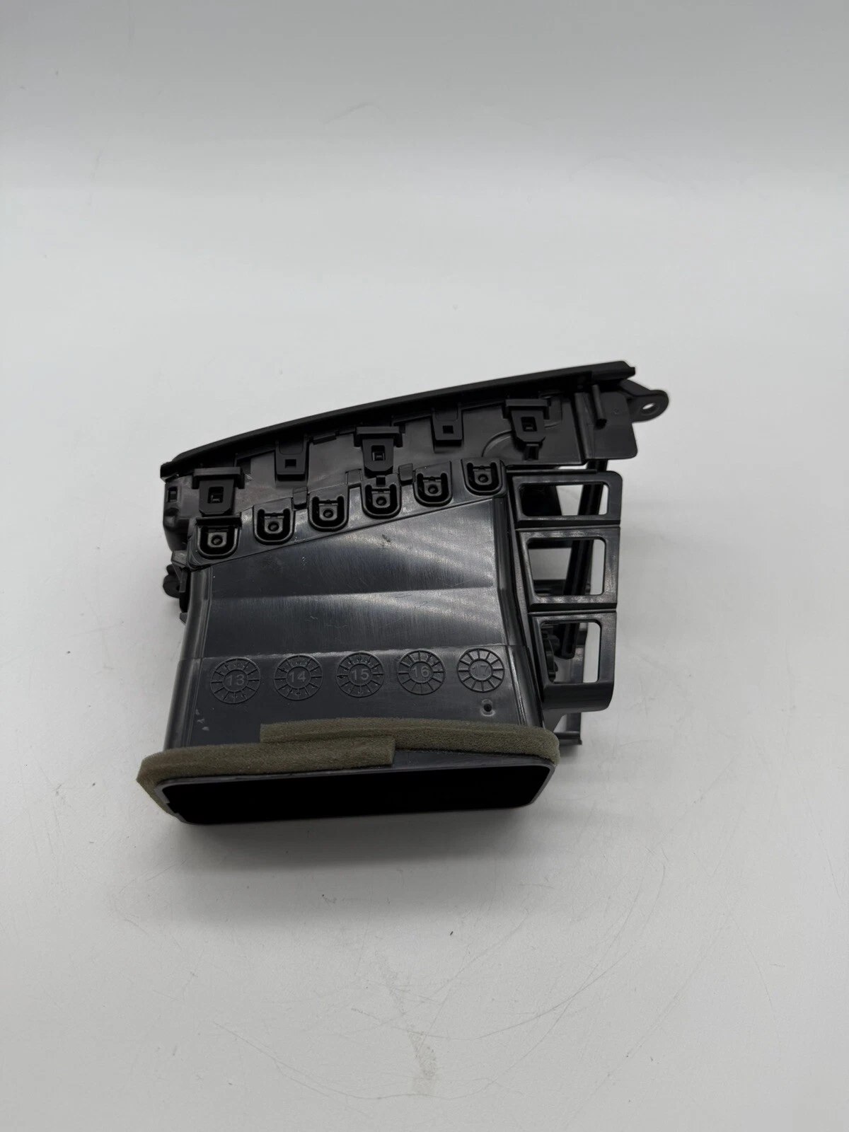 2015 - 2018 CHEVROLET SILVERADO 1500 RIGHT DASH AIR VENT 20943683 OEM - Image 6