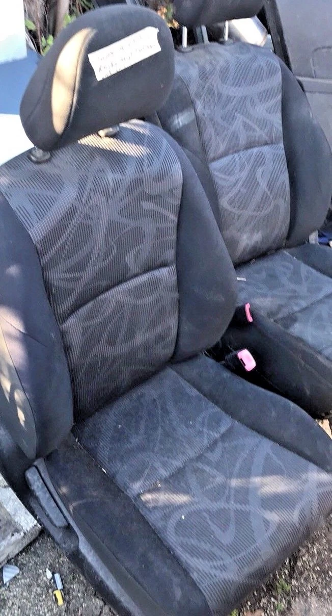 2011 - 2012 Toyota Scion Xb Front Passenger Right Gray Used Oem LOCAL PICK UP - Image 2