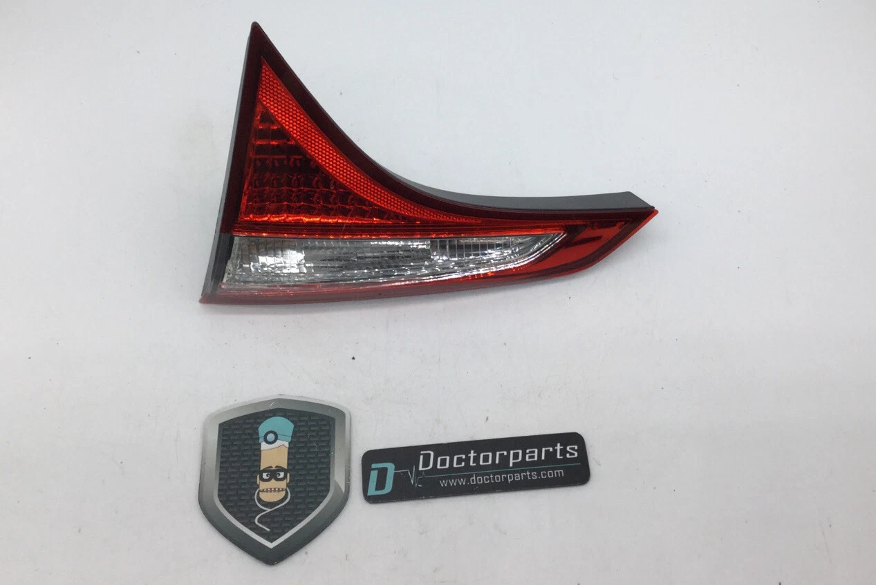 2016-2018 TOYOTA COROLLA PASSENGER INNER TRUNK TAILLIGHT RIGHT RH USED OEM - Image 4