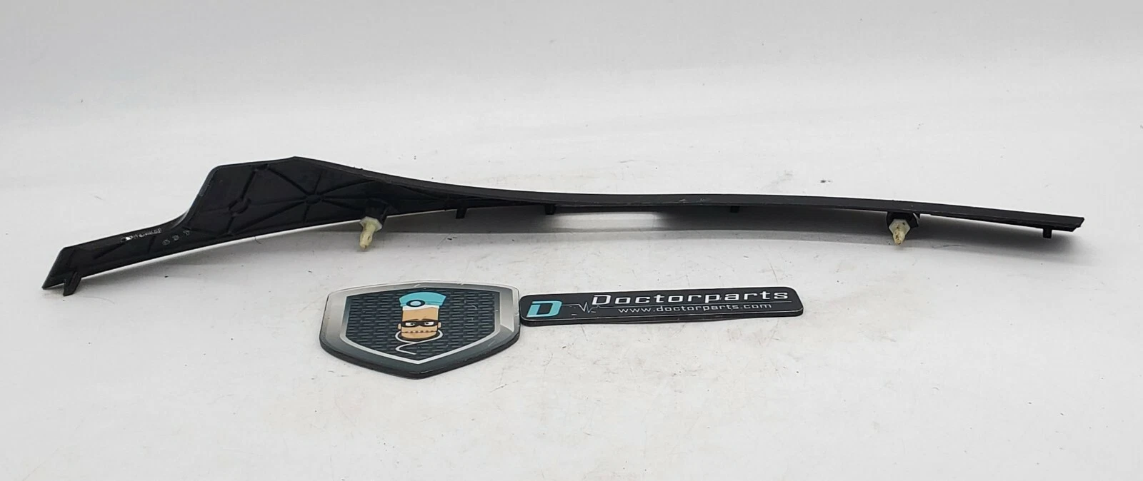220-63698 Tail Light Bolt Cover Nissan Murano Passenger Right 2003 04 05 06 2407 - Image 2