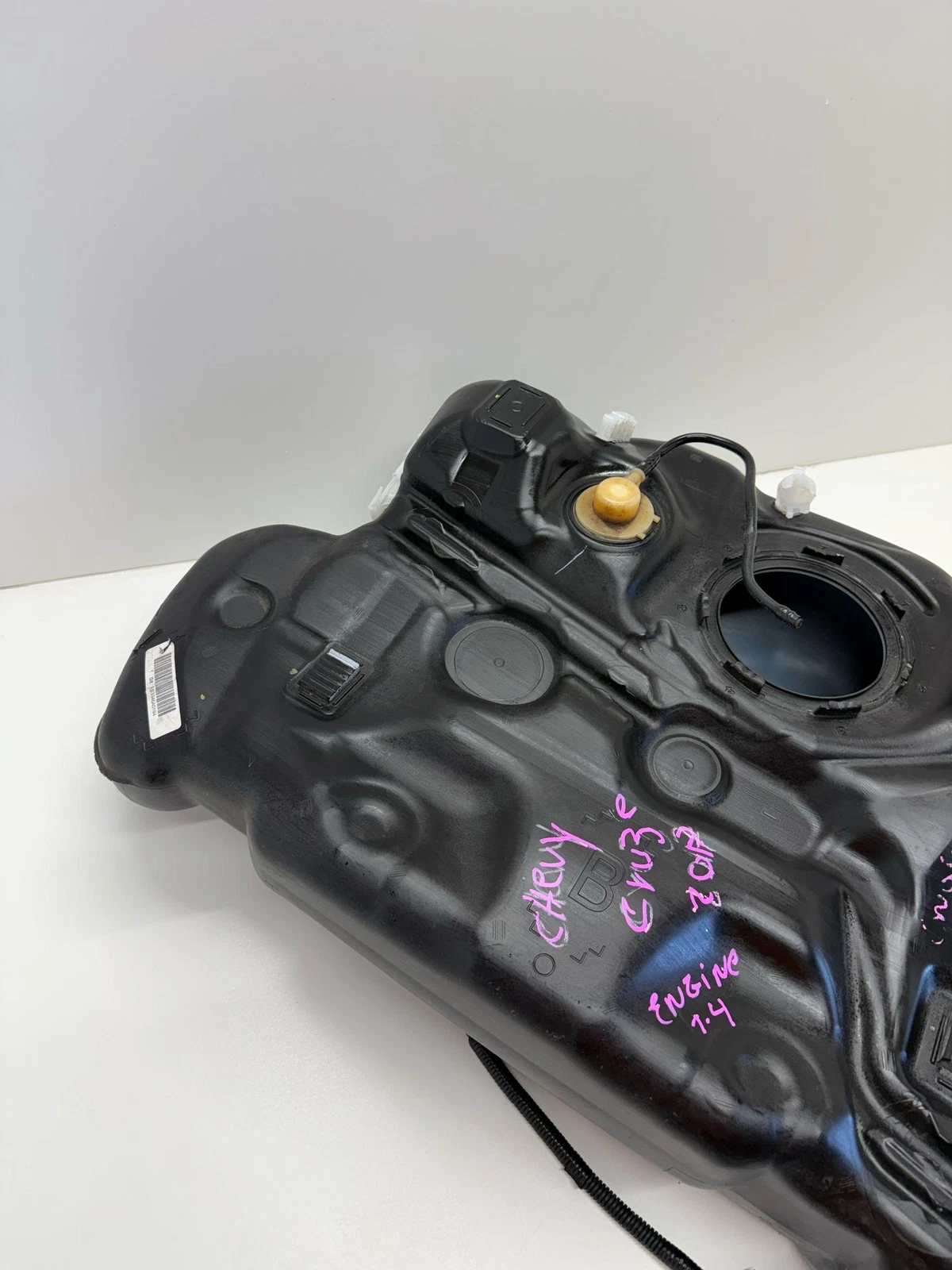 2016-2019 CHEVROLET CRUZE FUEL TANK 13 GALLON 39007284 - Image 12