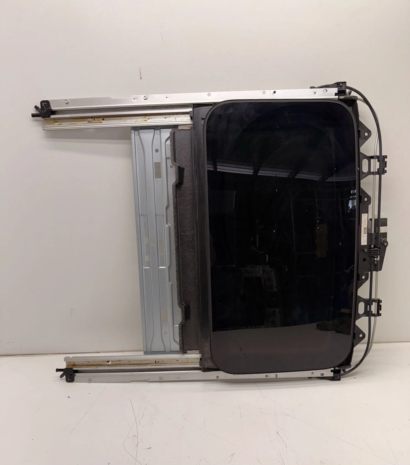 2014 NISSAN MAXIMA SUNROOF ASSEMBLY ROOF OEM ROOF GLASS - Image 4