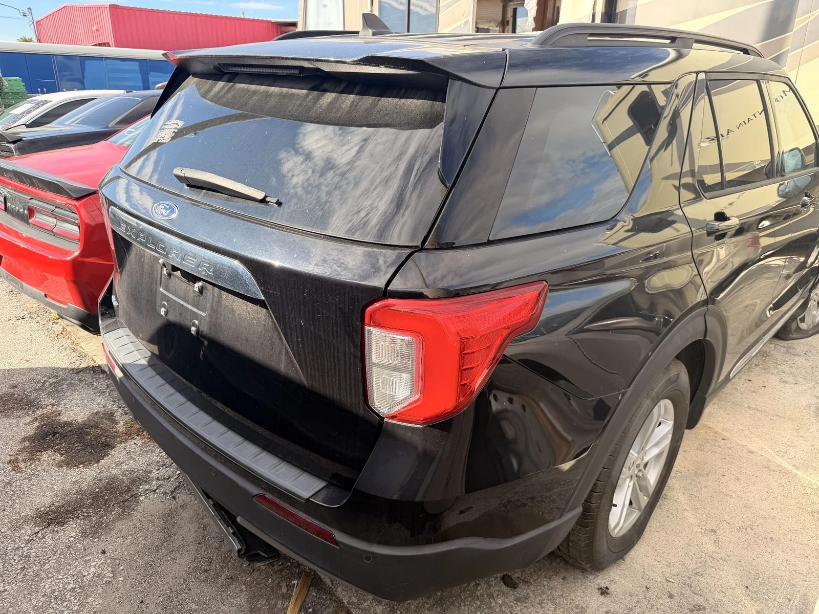 2020-22 FORD EXPLORER XLT REAR BUMPER ASSEMBLY - Image 3