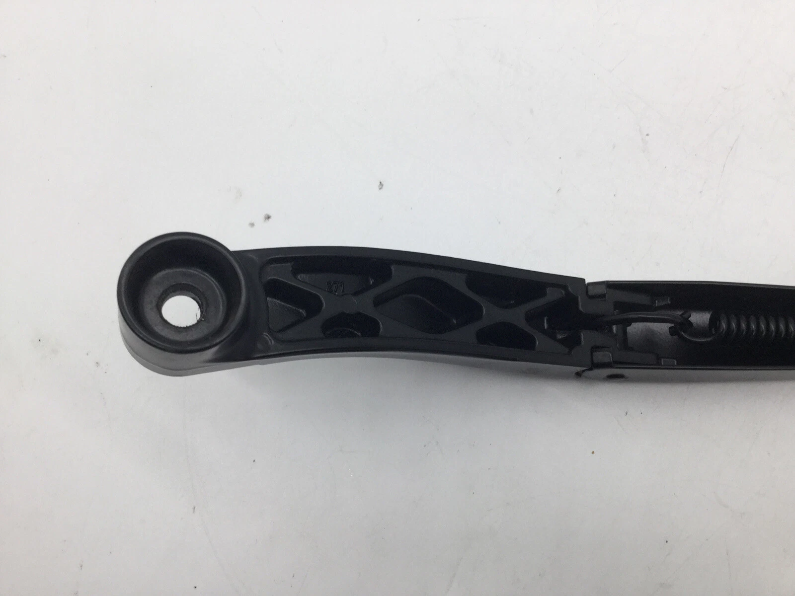 2016-2018 CHEVROLET MALIBU WINDSHIELD WIPER ARM OEM RIGHT RH USED - Image 4