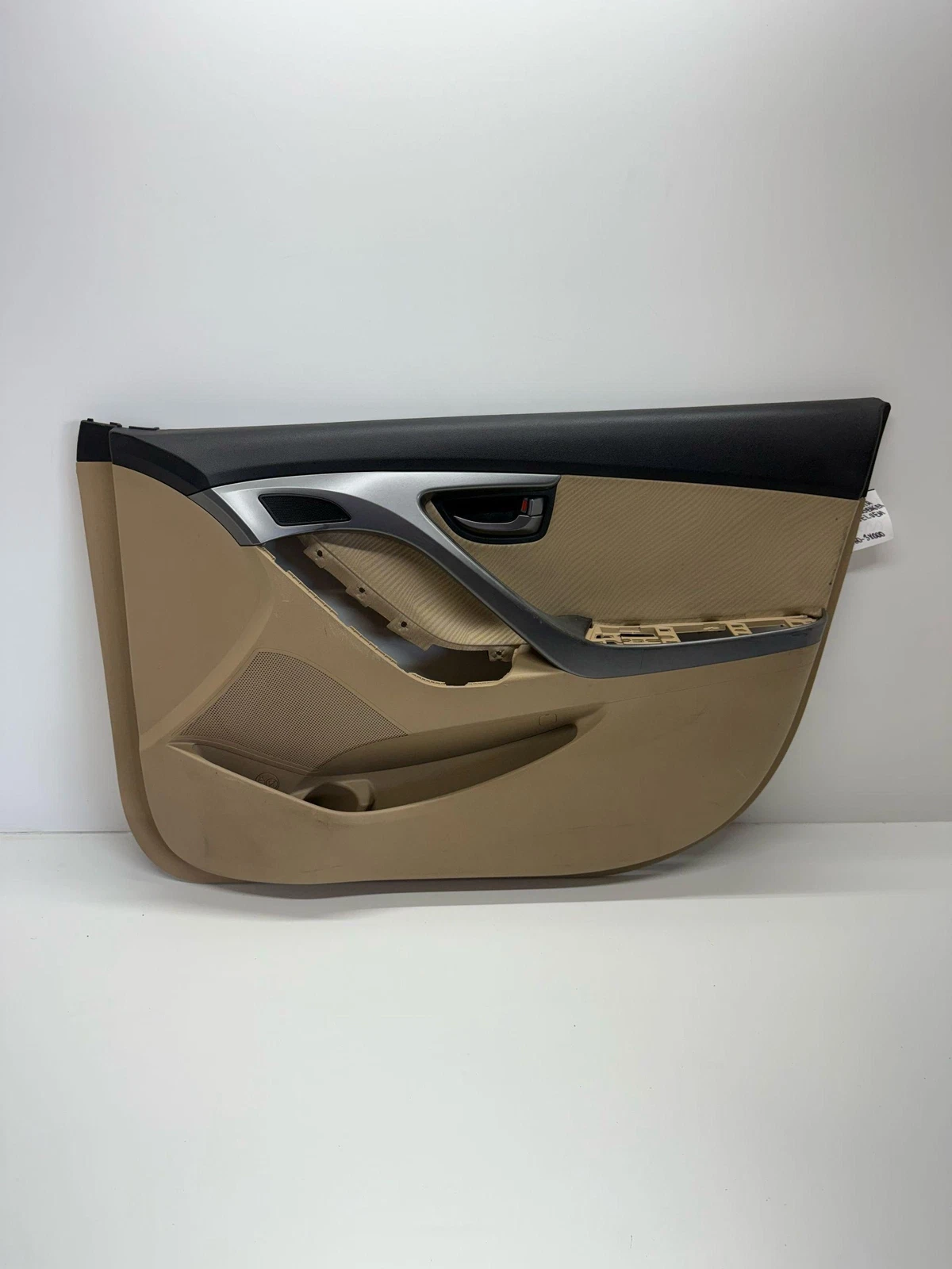 2013 HYUNDAI ELANTRA FRONT RH PASSENGER SIDE DOOR TRIM PANEL OEM - Image 2