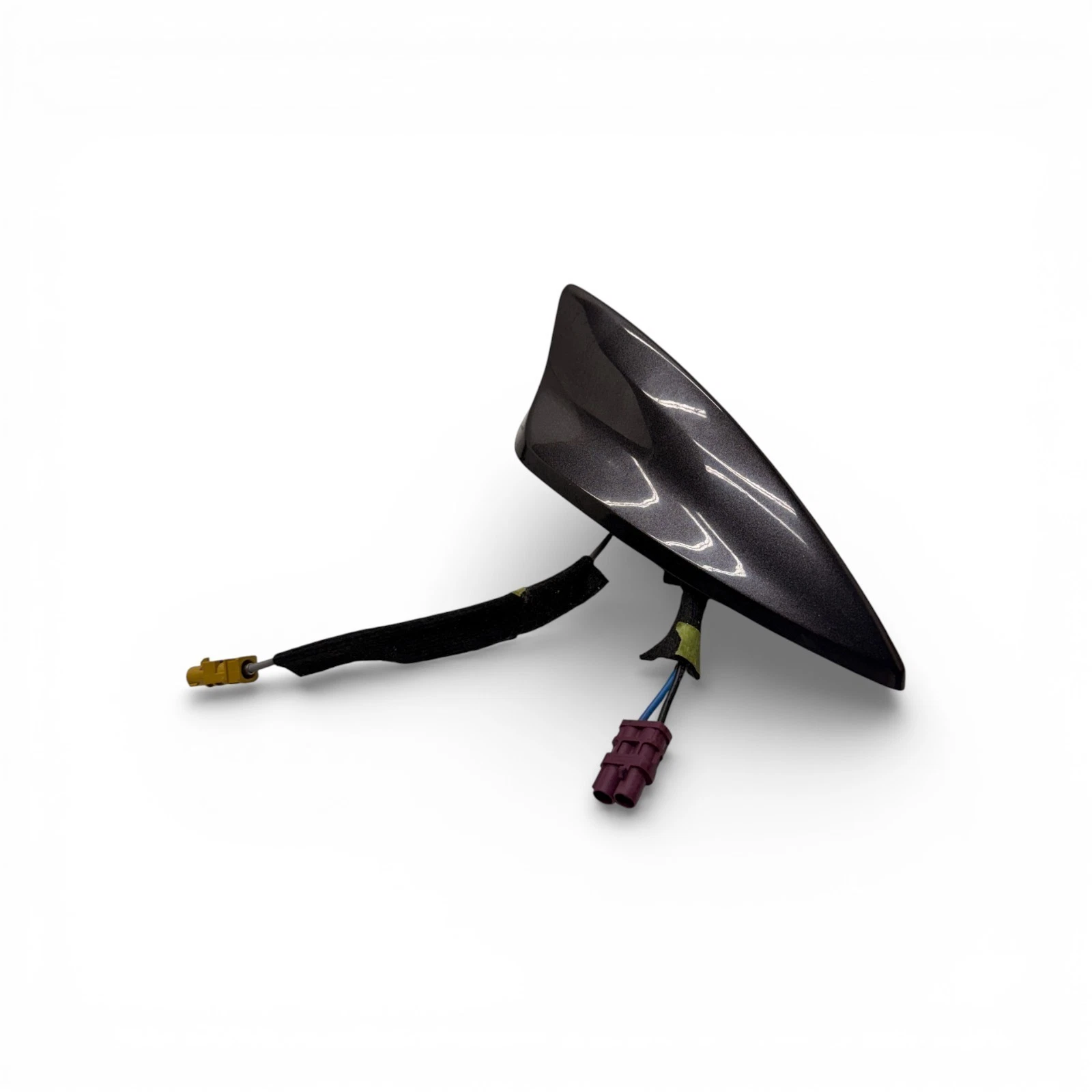 2016-2019 Chevrolet Cruze Rear Roof Mounted Antenna Shark Fin OEM, 39051226 - Image 4