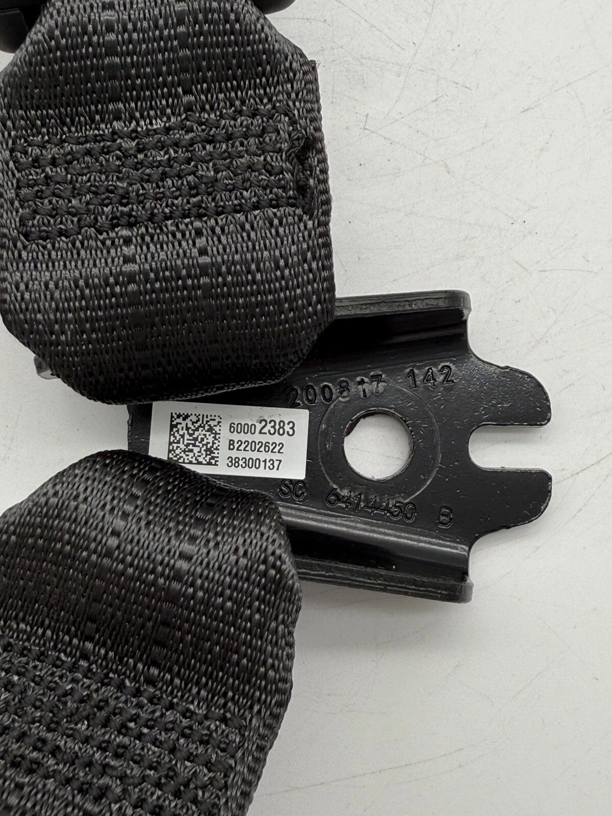 2020-2022 BUICK ENCORE GX REAR LEFT SIDE CENTER SECOND ROW SEAT BELT BUCKLE OEM - Image 6