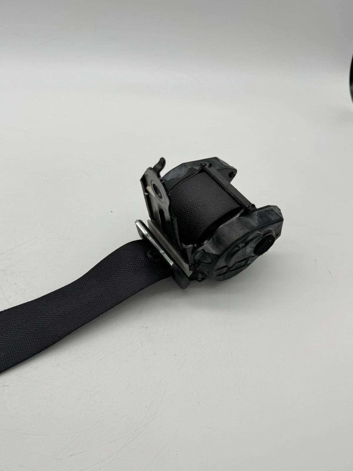2013-2018 NISSAN ALTIMA Rear Center Middle Seat Belt Retractor OEM 6243154S6 - Image 3