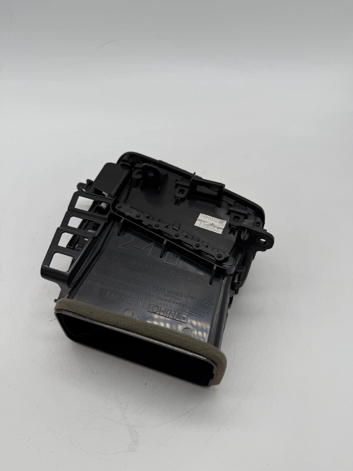 2015 - 2018 CHEVROLET SILVERADO 1500 RIGHT DASH AIR VENT 20943683 OEM - Image 10
