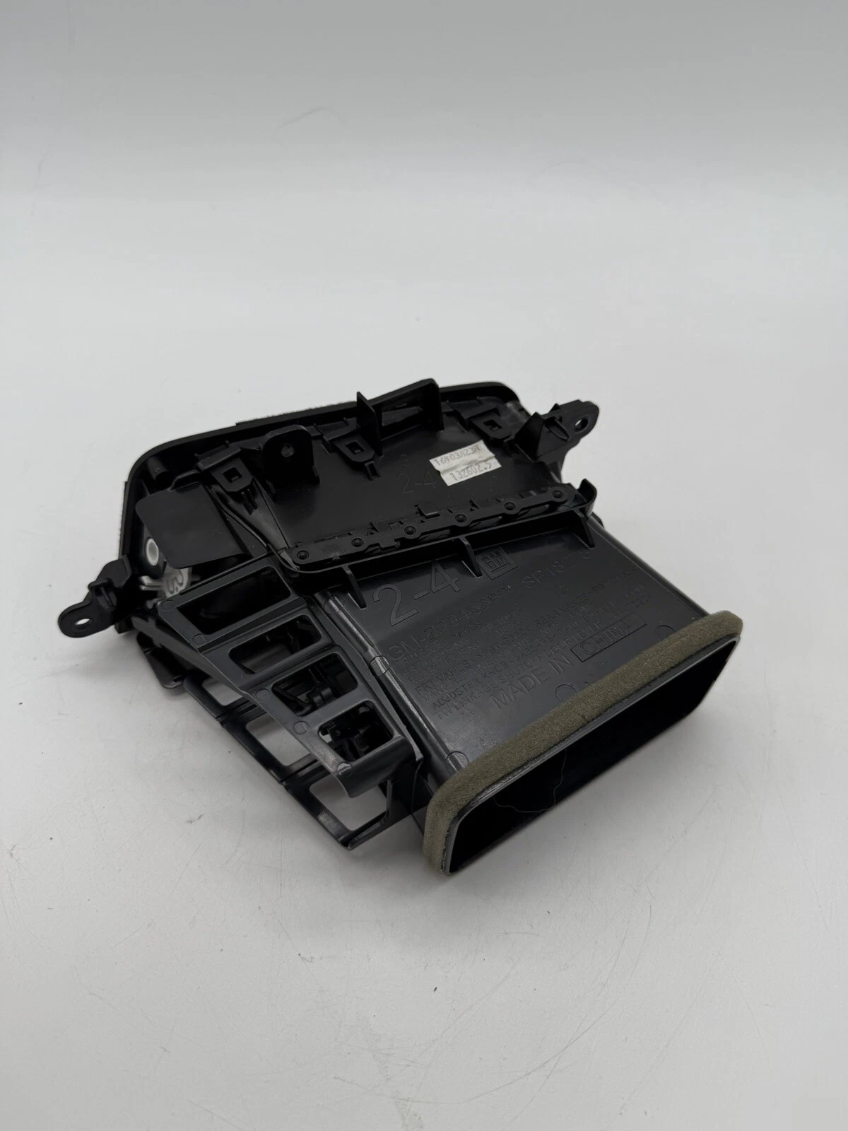 2015 - 2018 CHEVROLET SILVERADO 1500 RIGHT DASH AIR VENT 20943683 OEM - Image 9