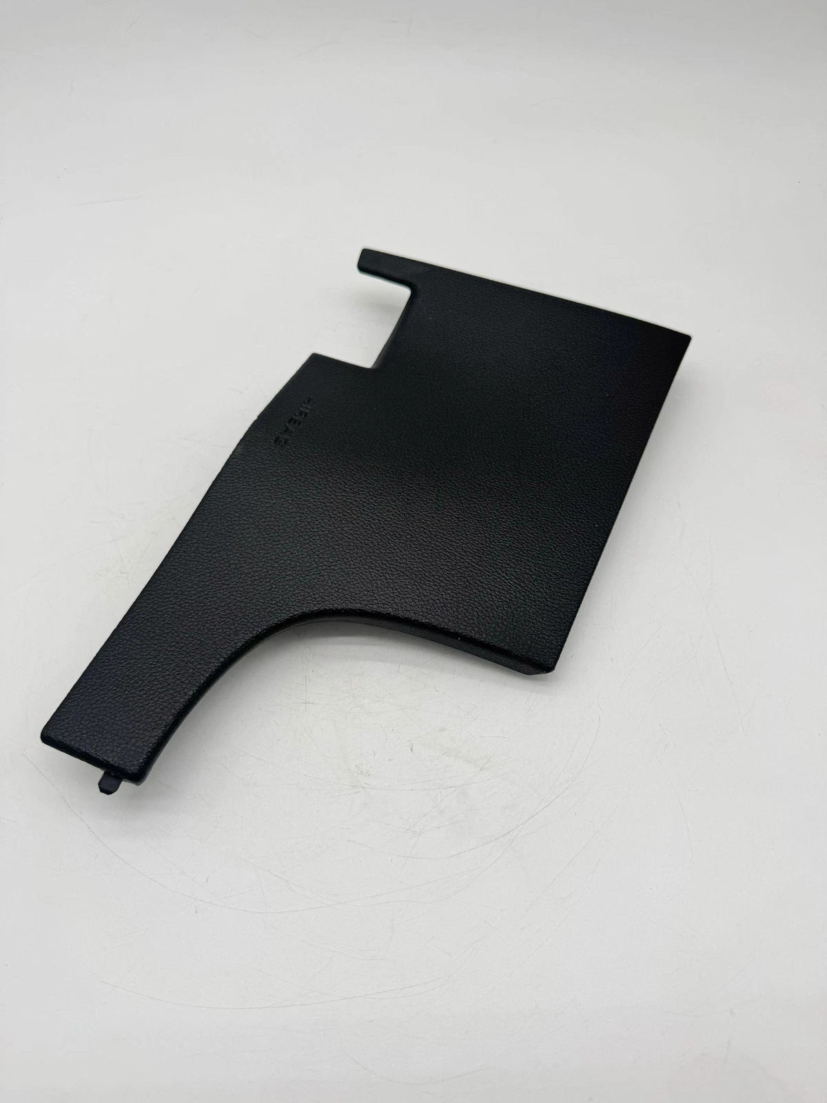 2016-2019 CHEVROLET CRUZE DASH LEFT KNEE BOLSTER COVER PANEL TRIM OEM 39018626 - Image 2