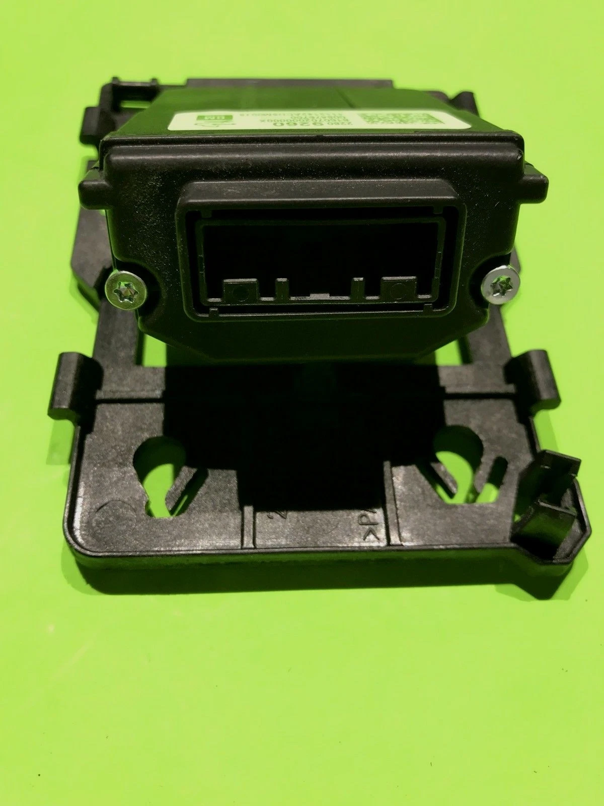 GM OEM Windshield - Front Camera 22809060 Buick Enclave 2014 Used - Image 5