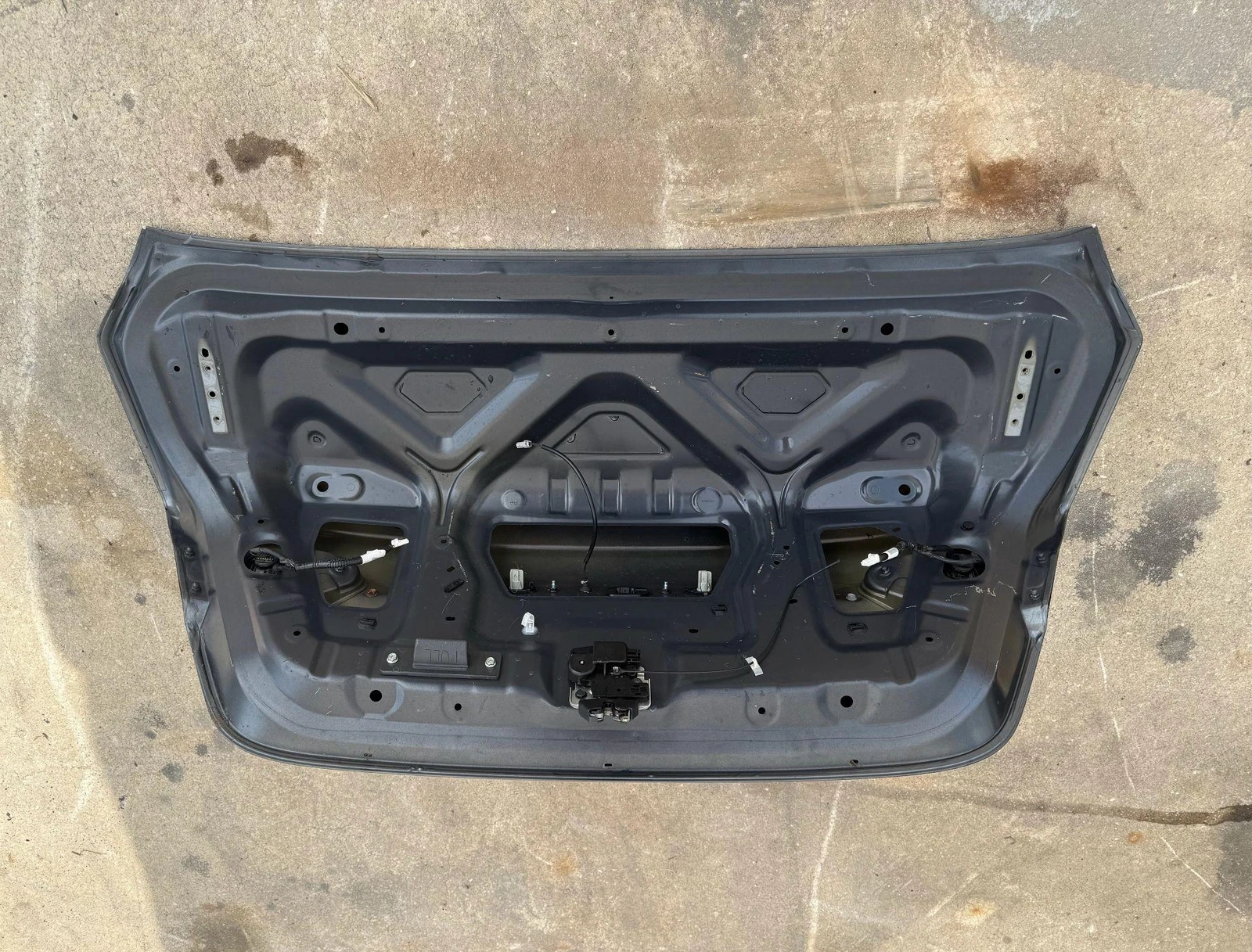 2016-2018 NISSAN MAXIMA REAR TRUNK DECK LID TAILGATE OEM - Image 8
