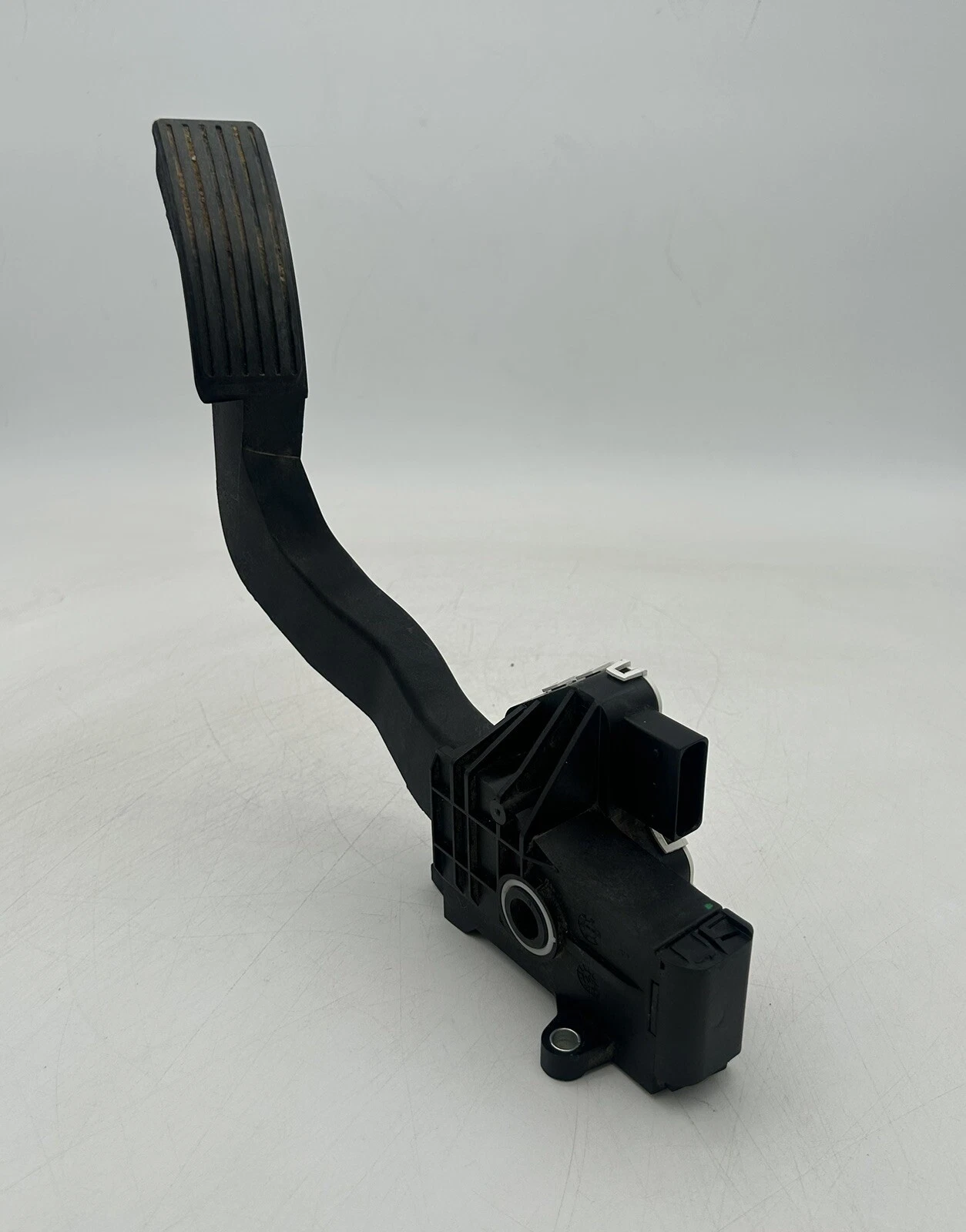 2014-2021 DODGE PROMASTER 2500 3.6L V6 FLOOR ACCELERATOR THROTTLE GAS PEDAL OEM - Image 8