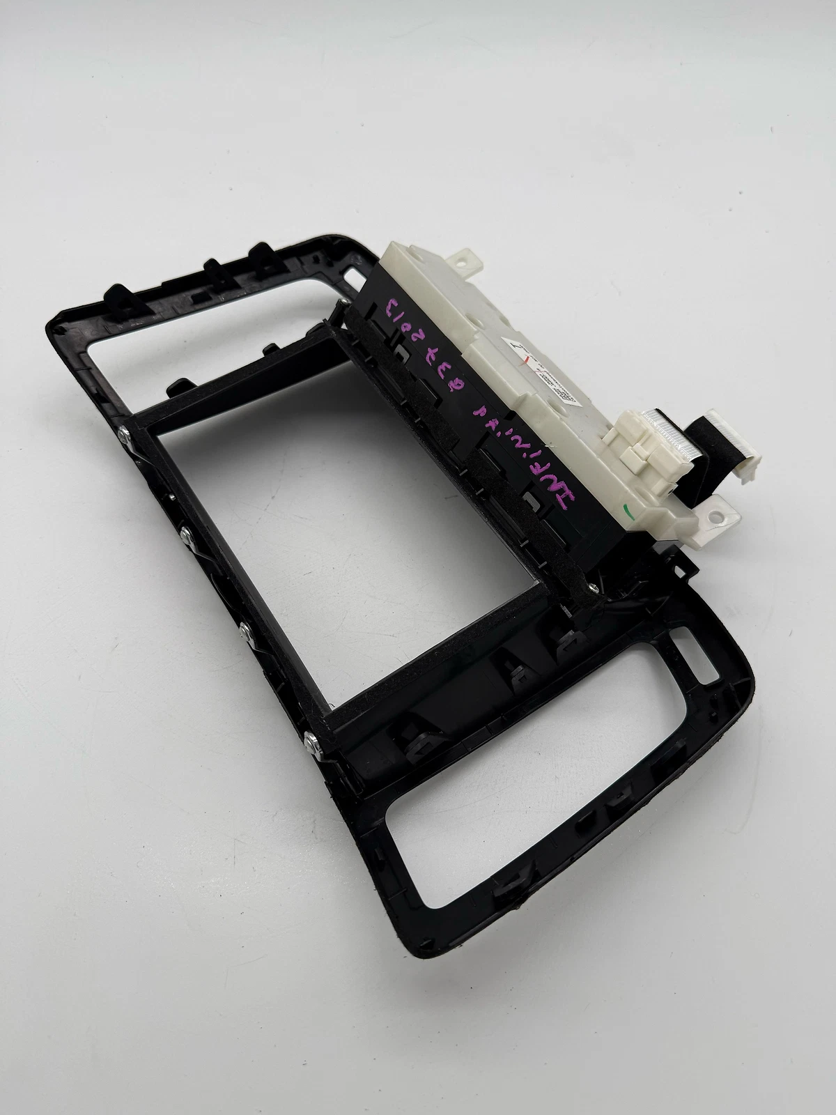 2010-2013 Infiniti G37 Display Screen Control with Bezel 28395JK60D OEM - Image 9