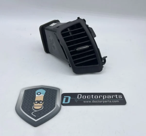 2011-2013 KIA SORENTO DASHBOARD CENTER LEFT SIDE AC A/C AIR VENT GRILLE OEM