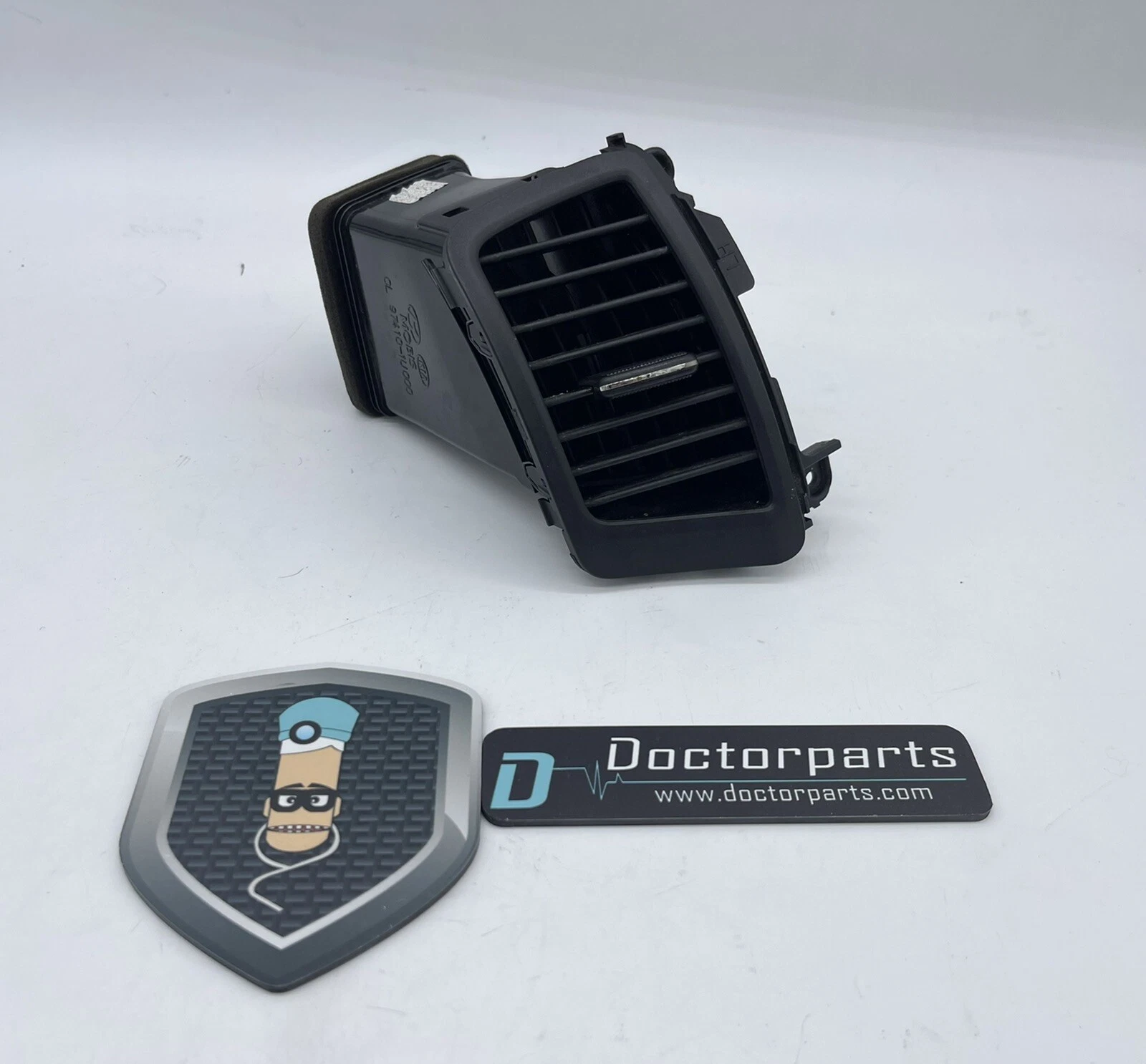 2011-2013 KIA SORENTO DASHBOARD CENTER LEFT SIDE AC A/C AIR VENT GRILLE OEM