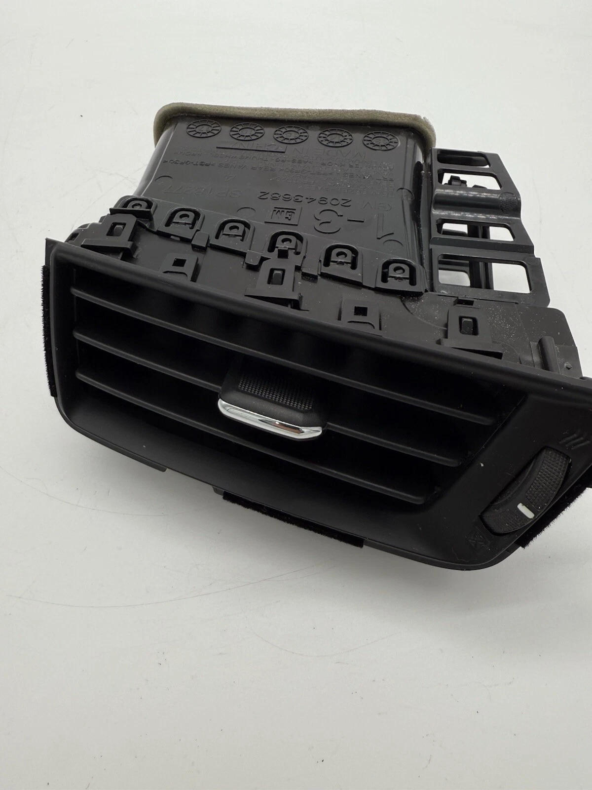 2014-2018 CHEVROLET SILVERADO GMC SIERRA RIGHT DASH AIR VENT 20943682 OEM - Image 12
