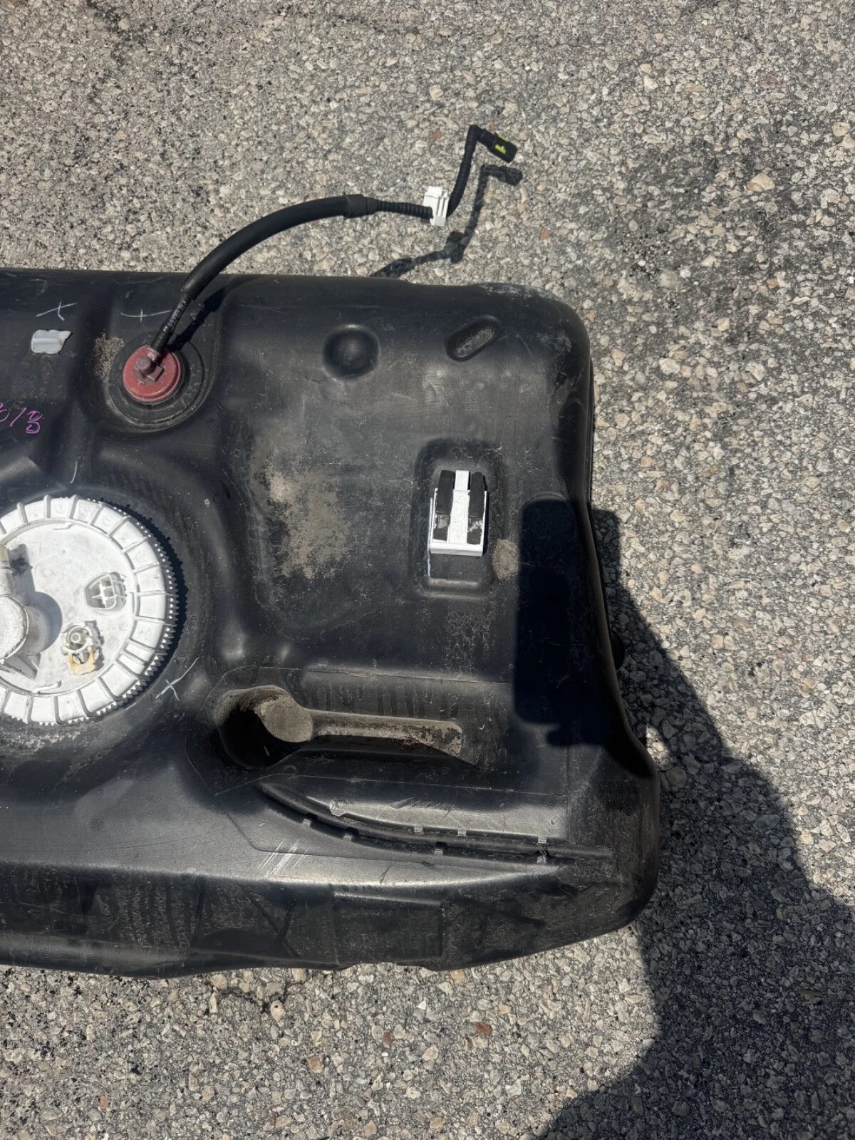 2014-2018 TOYOTA COROLLA SEDAN FUEL TANK ASSEMBLY OEM S7111-02590 - Image 3