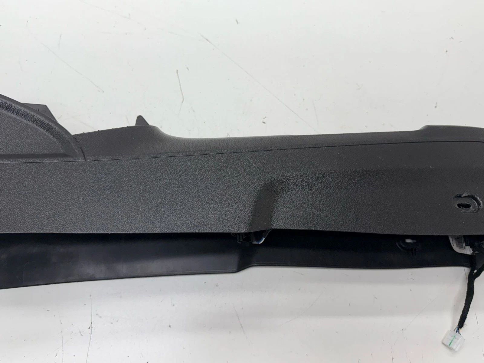 2017-2020 CHEVROLET SONIC CENTER CONSOLE BASE 42532293 SEDAN OEM - Image 3
