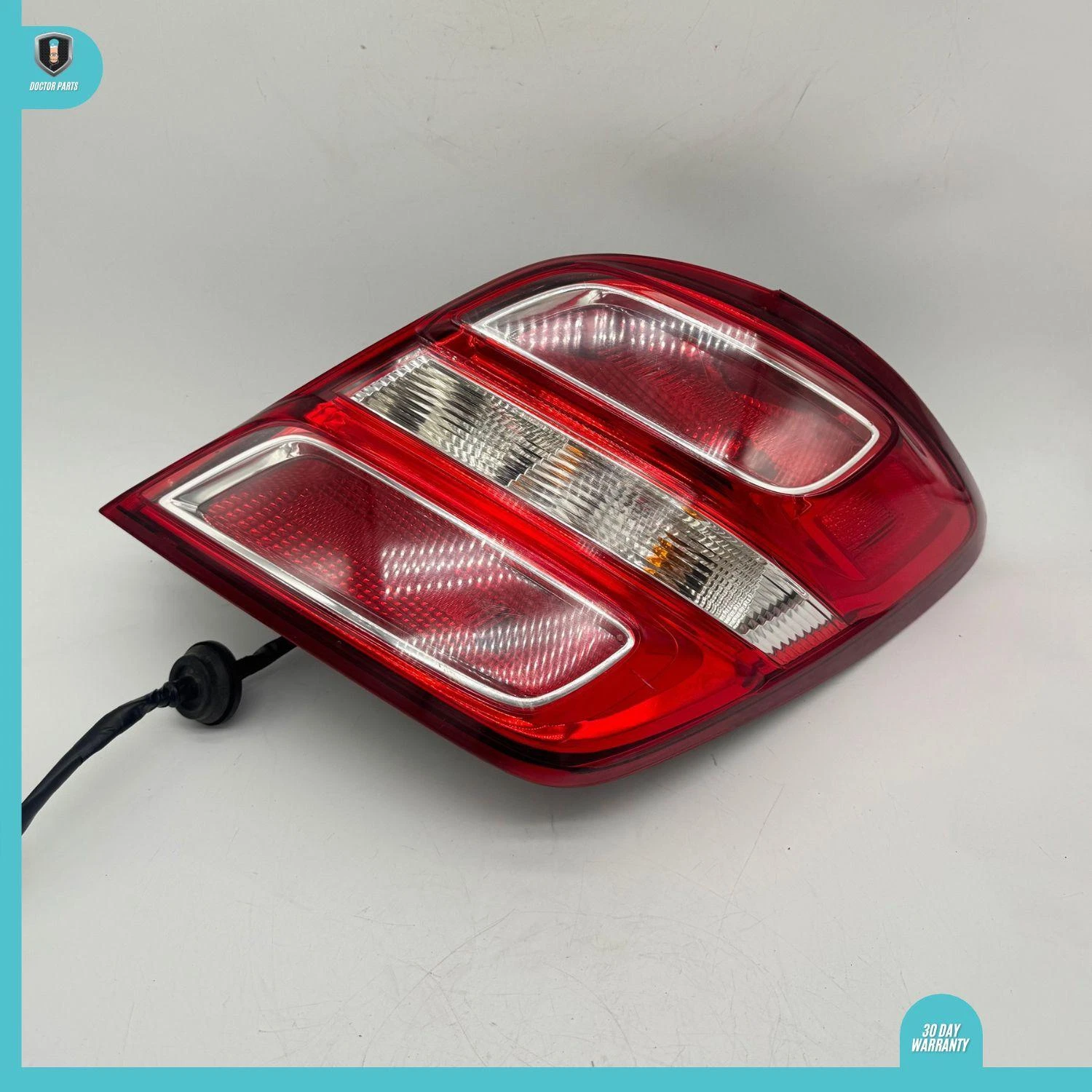 2017-2019 CHEVROLET SONIC RH PASSENGER RH TAIL LIGHT SEDAN 94541490 OEM
