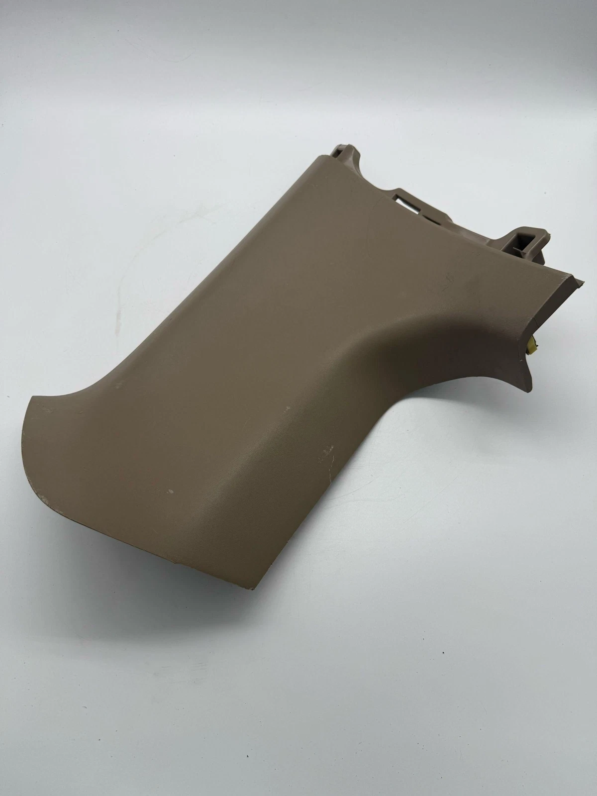 RH 2010-2019 TOYOTA 4RUNNER OEM UPPER QTR TRIM OEM (62570-35010-E0) - Image 9