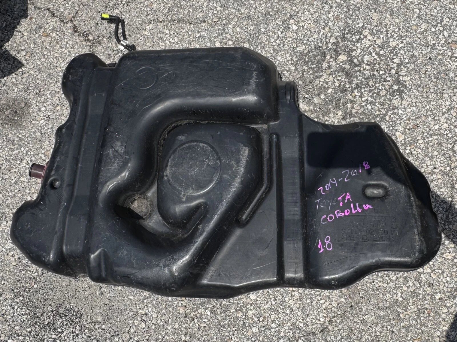 2014-2018 TOYOTA COROLLA SEDAN FUEL TANK ASSEMBLY OEM S7111-02590 - Image 6