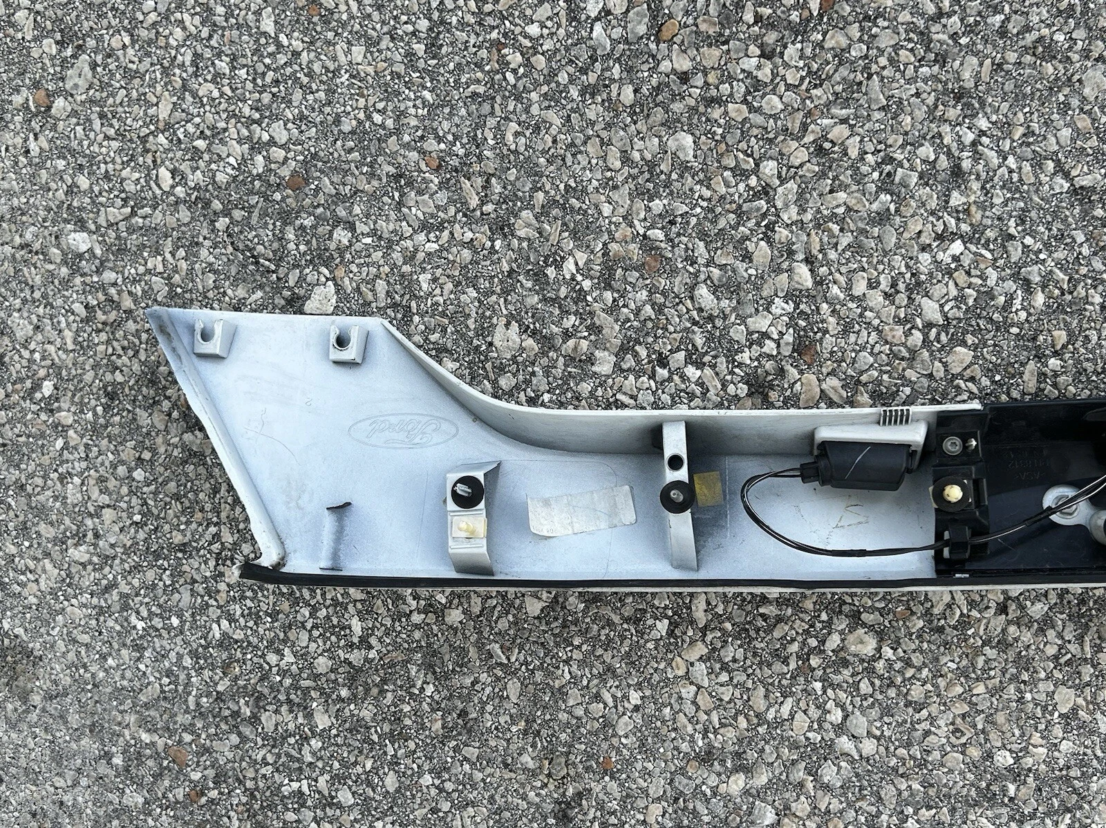2017-2019 FORD ESCAPE REAR TAILGATE TRIM MOLDING HANDLE WITH CAMERA GENUINE OEM - Image 9