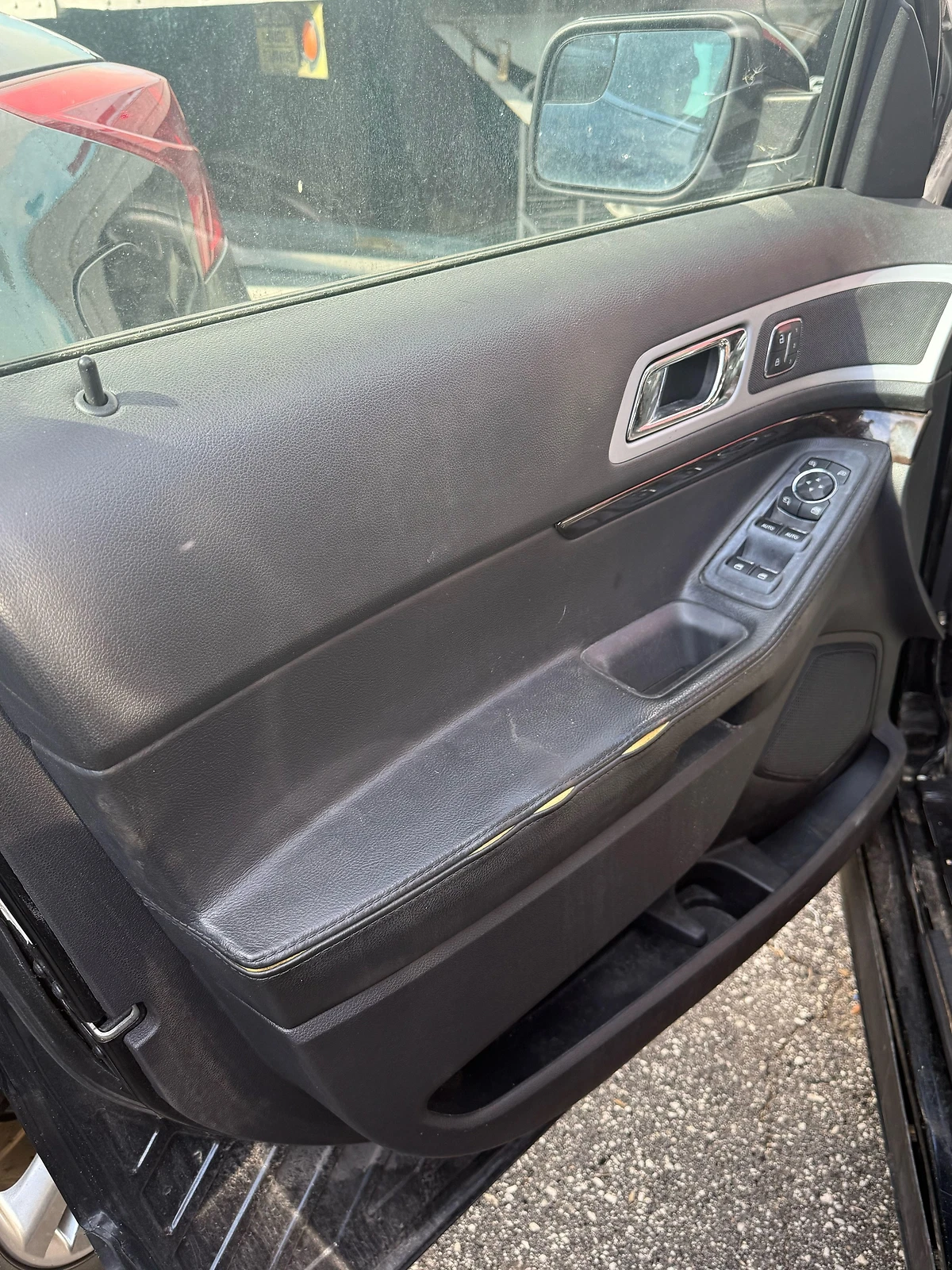 2014 FORD EXPLORER LIMITED FRONT DRIVER SIDE DOOR LH (MIRROR NOT INCLUDED) - Image 9