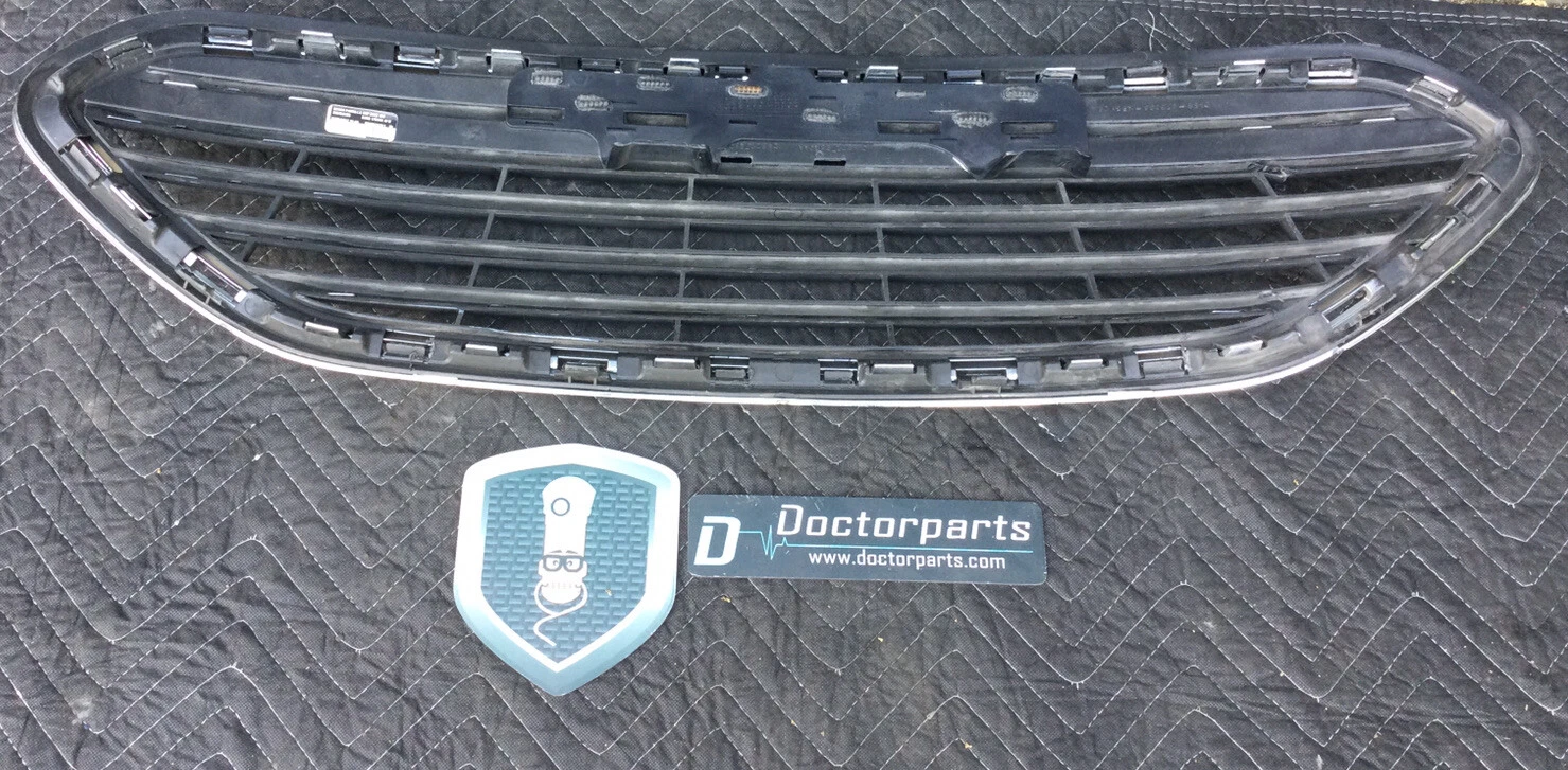 2016-2019 FORD FIESTA FRON UPPER GRILLE USED OEM LOCAL PICKUP - Image 3