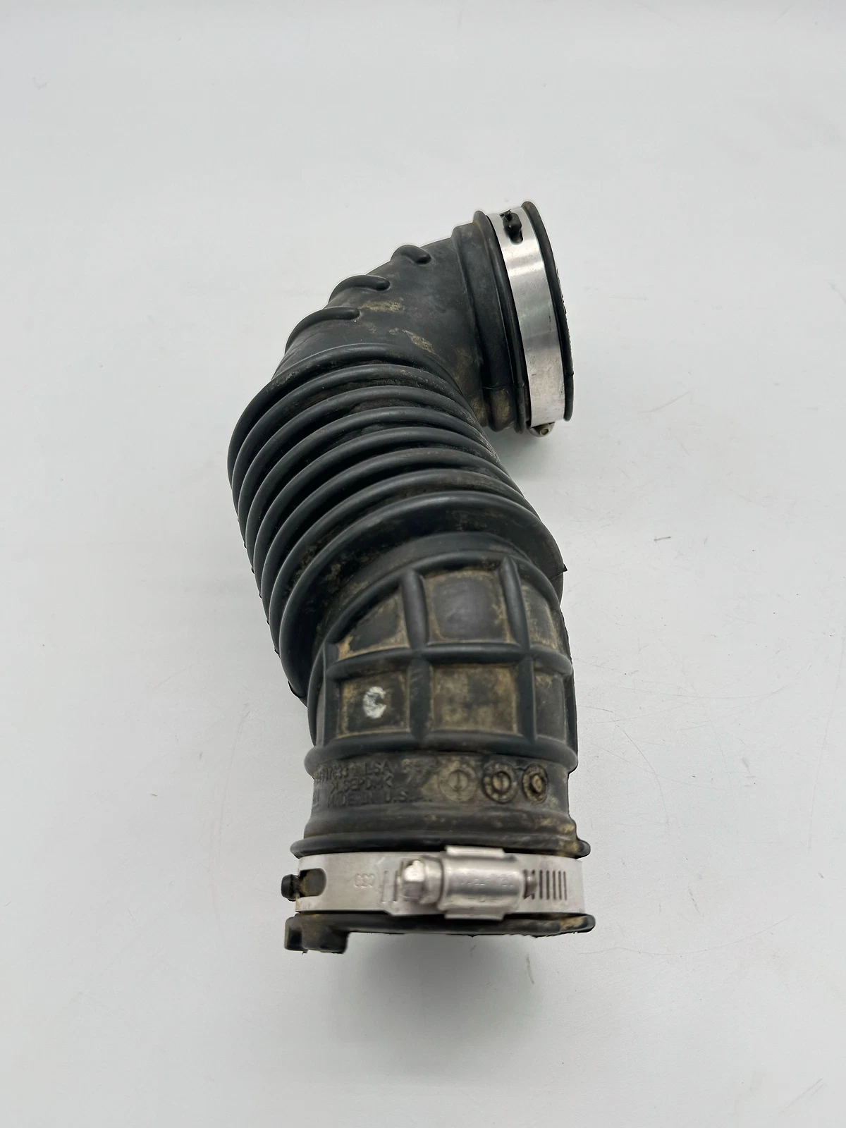 2012 - 2018 Chevrolet Sonic Air Cleaner Outlet Duct Assembly 1.8L 94537633 OEM - Image 3