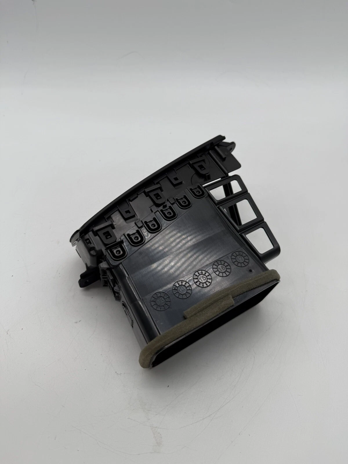 2015 - 2018 CHEVROLET SILVERADO 1500 RIGHT DASH AIR VENT 20943683 OEM - Image 7