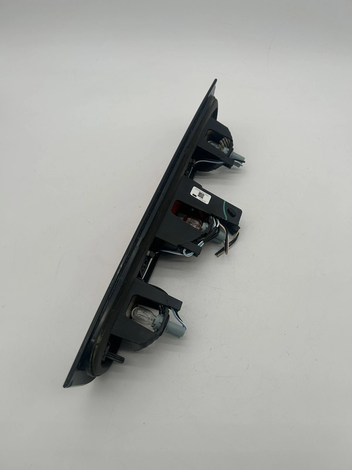 2019-2023 DODGE RAM 1500 REAR CENTER TAIL LIGHT OEM PART NUMBER P68298380AE - Image 11