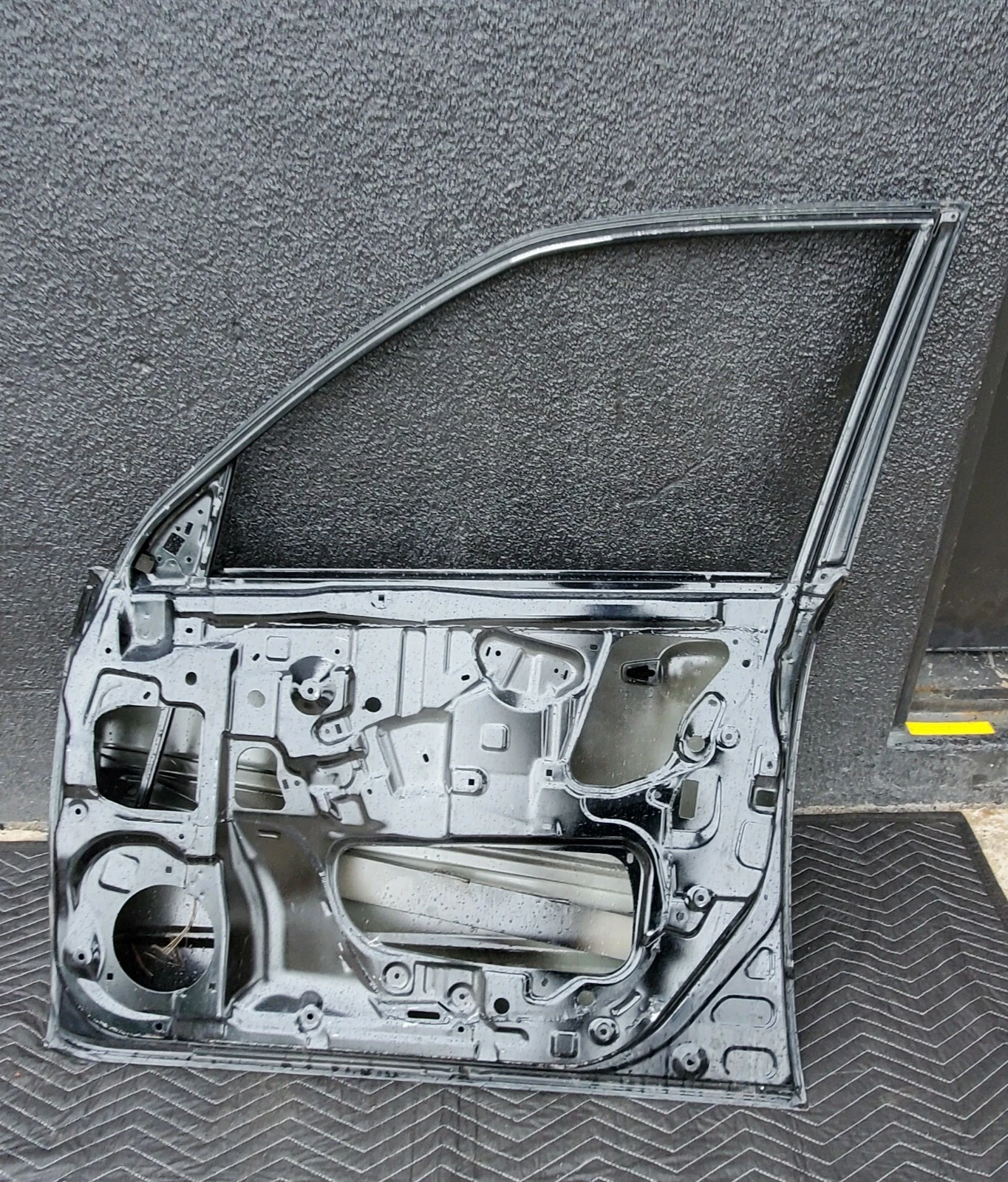 2009-2010 DOOR SUBARU FORESTER FRONT PASSENGERS SIDE Right RH 930294 OEM USED - Image 2