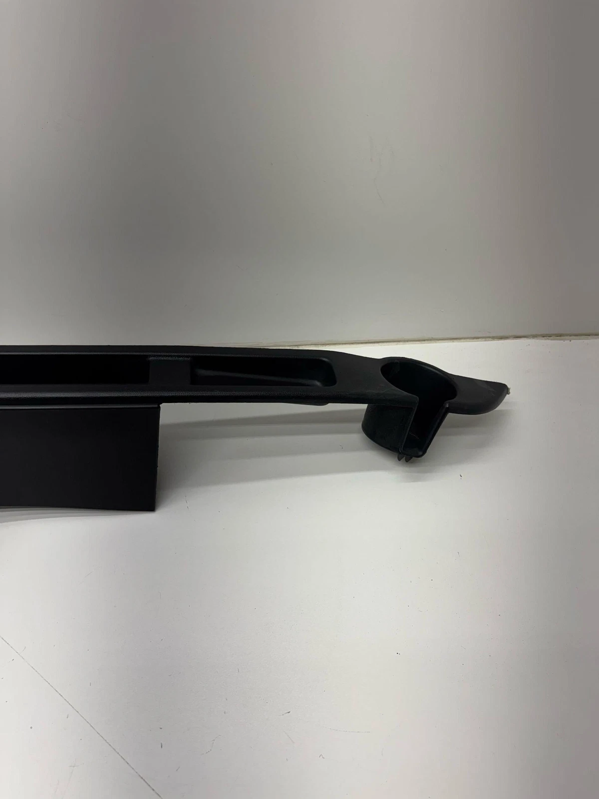 2020 - 2023 FORD EXPLORER TRUNK LEFT SIDE TRIM COVER PANEL OEM LB5BS312A06 - Image 3