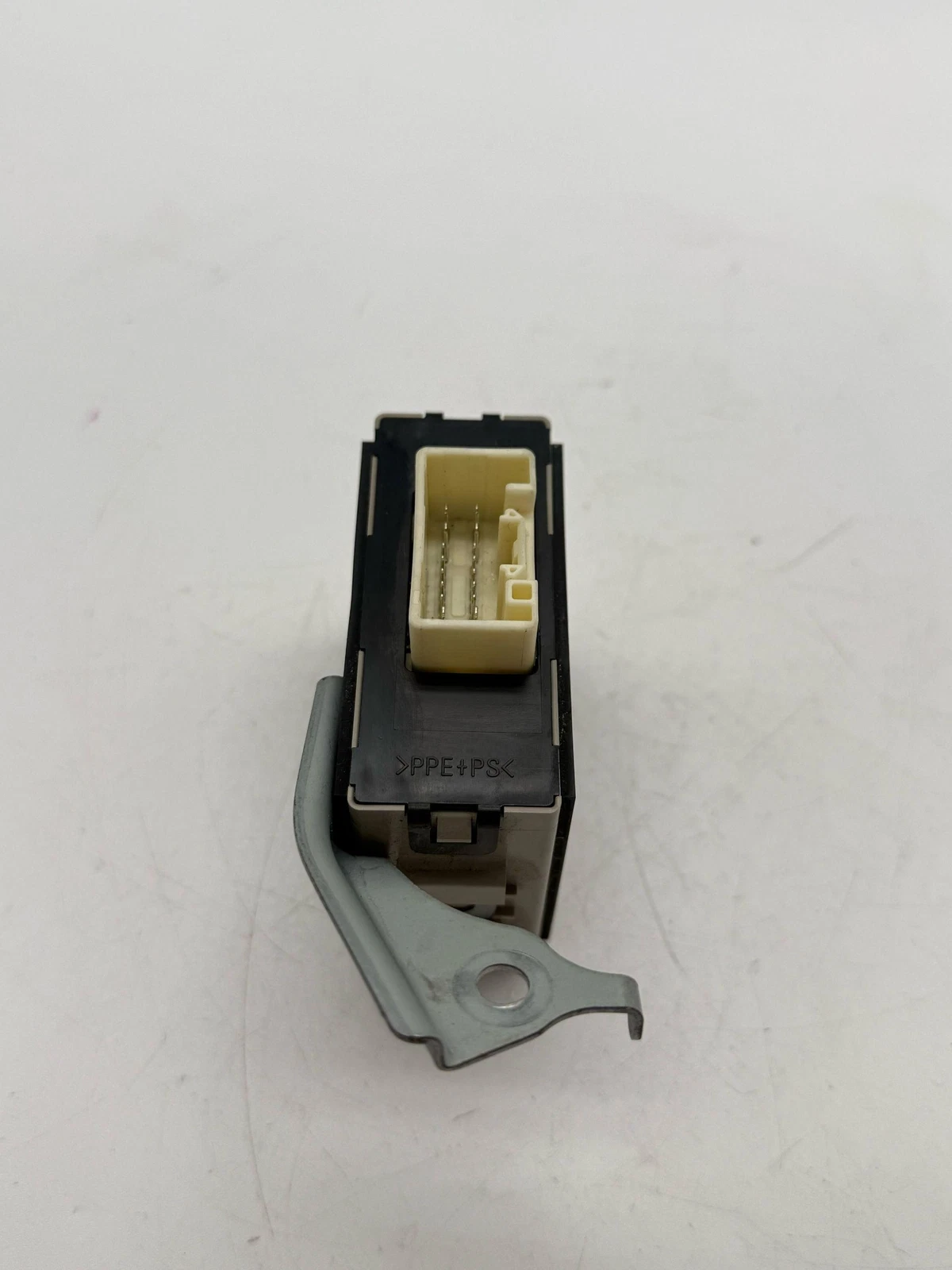 2010-2019 TOYOTA 4RUNNER TURN SIGNAL FLASHER MODULE P/N 81980-60160 - Image 3