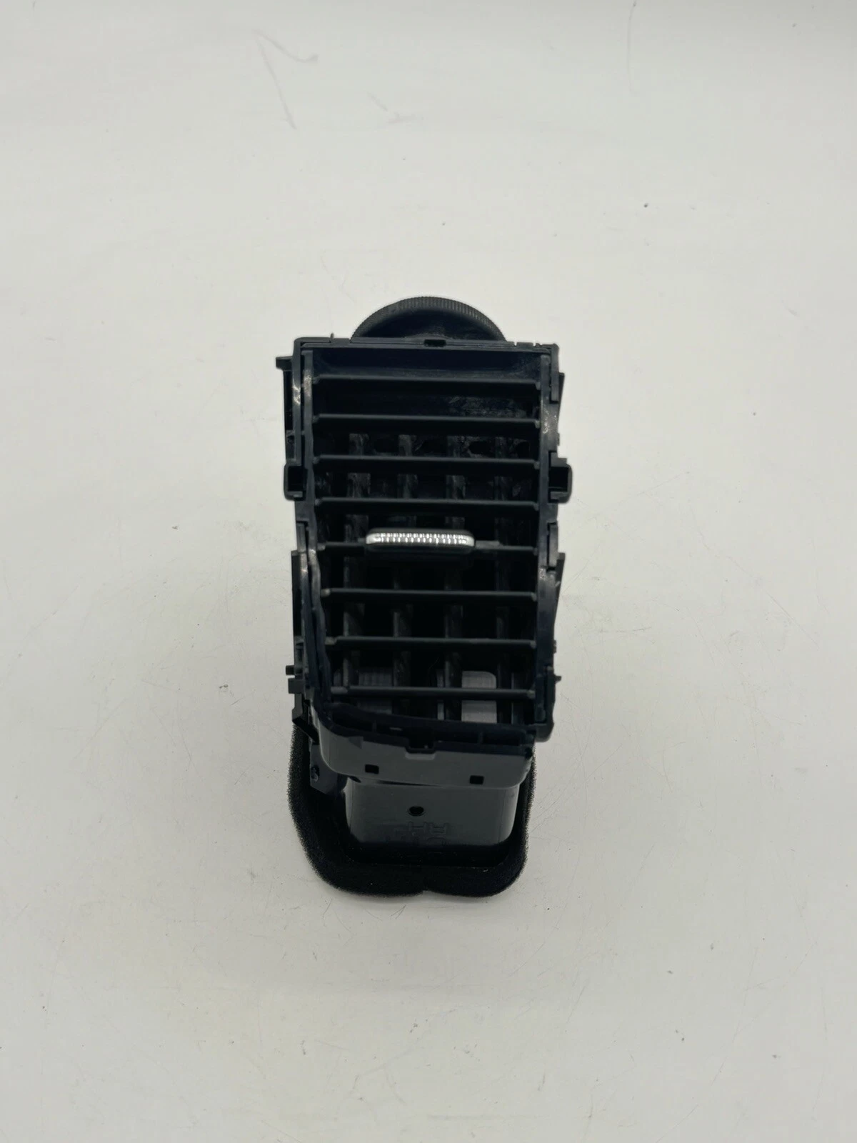 2009-2014 NISSAN MURANO CENTER RIGHT AIR DASH VENT 687501AA0A OEM - Image 2