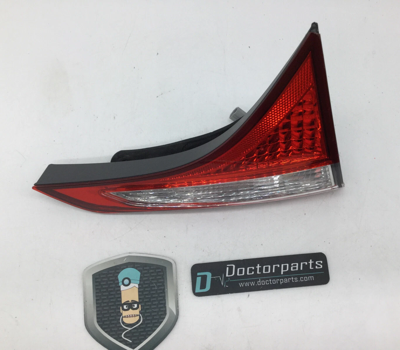2016-2018 TOYOTA COROLLA DRIVER INNER TRUNK TAILLIGHT LAMP LEFT LH USED OEM - Image 5