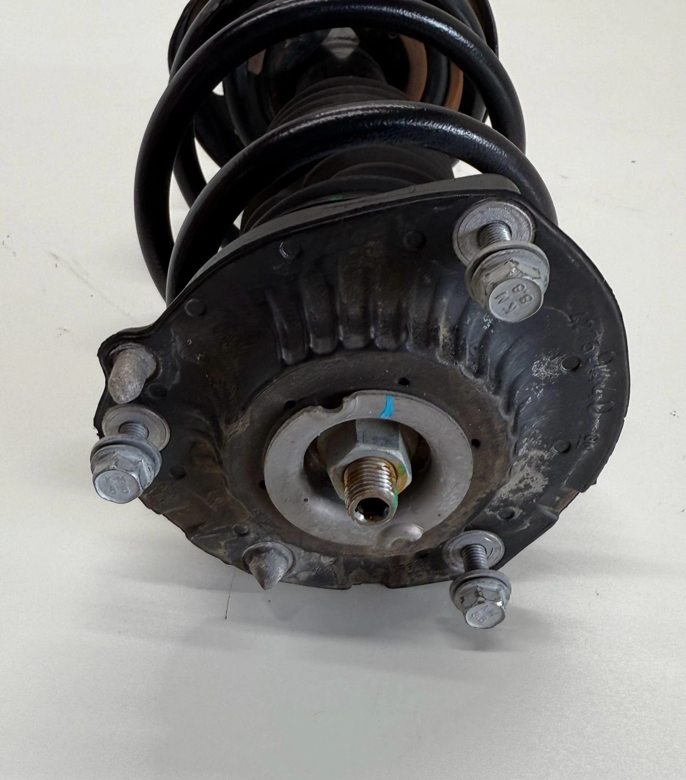2020-2024 BUICK ENCORE GX FWD FRONT RIGHT SIDE SHOCK STRUT ASSEMBLY 42755602 - Image 6