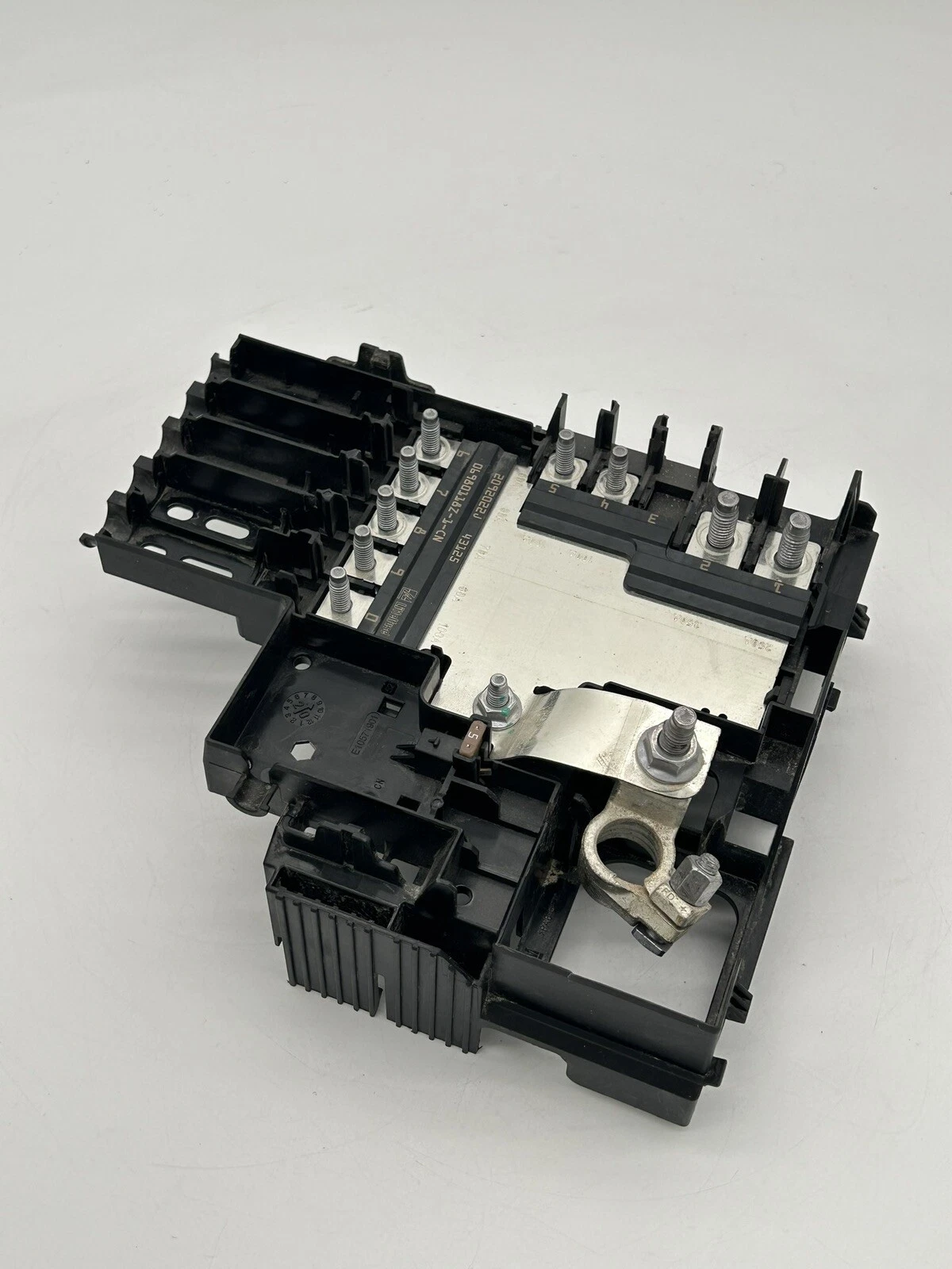 2023 BUICK ENCORE GX 1.2L BATTERY MOUNTED FUSE BLOCK 362067 OEM - Image 2