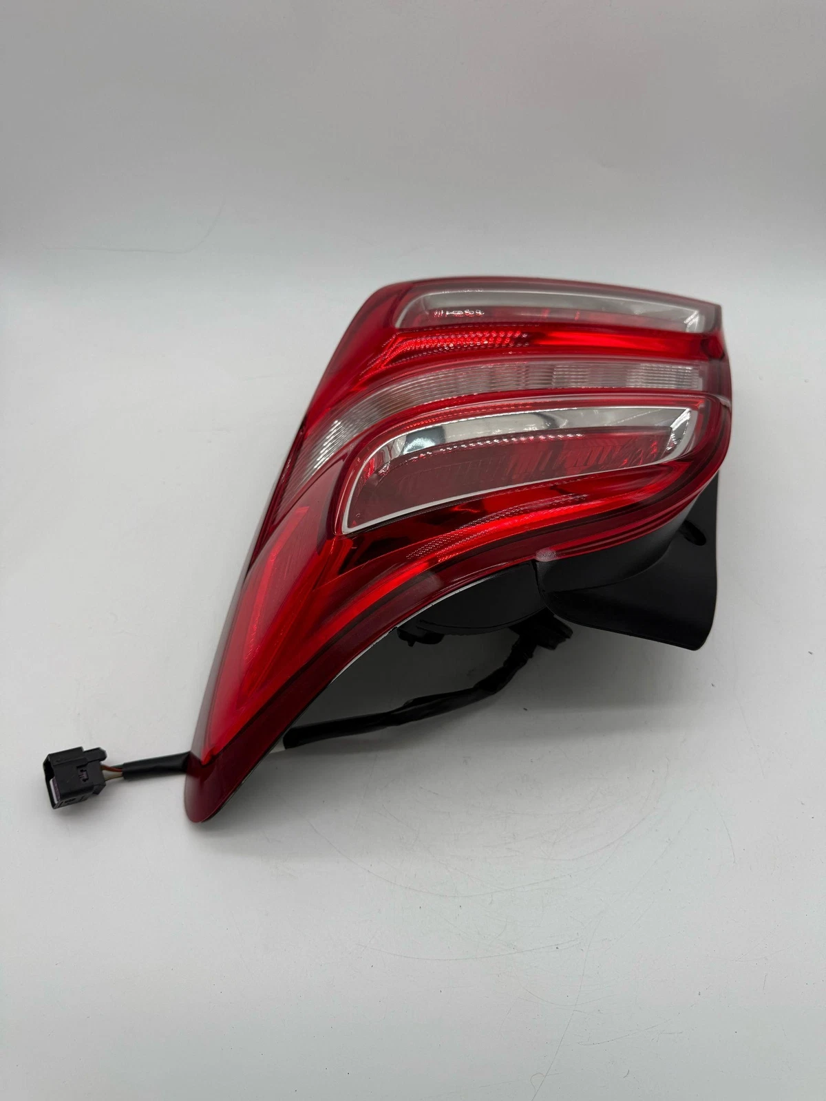 2017-2020 Chevrolet Sonic Right Side LED Tail Light Assembly Sedan 42652057 - Image 7