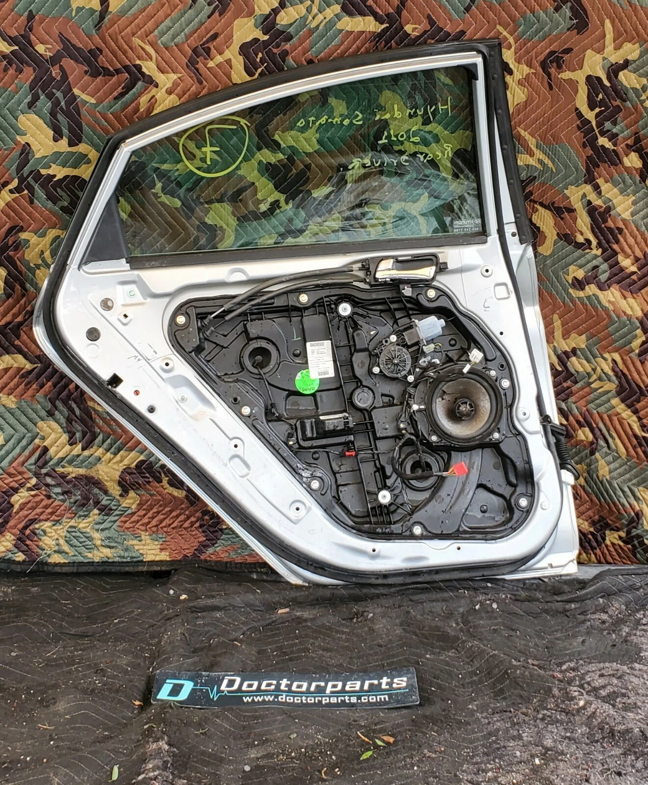 2011 - 2013 HYUNDAI SONATA LEFT REAR DRIVER DOOR USED OEM PAINTING DETAILS - Image 2