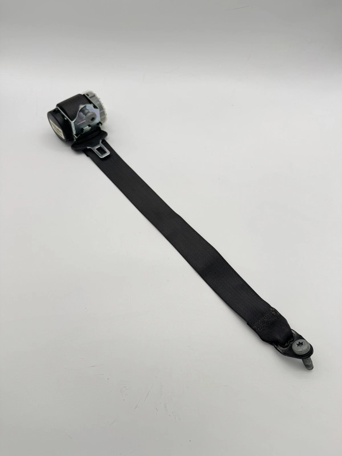 2011-2016 CHEVROLET CRUZE LH LEFT REAR DRIVER SEAT BELT RETRACTOR OEM - Image 2