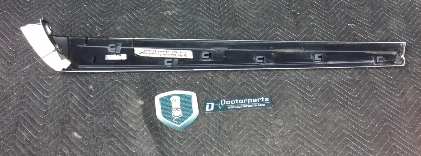 2011-2017 HONDA ODYSSEY GRILLE TRIM PASSENGER RH SIDE UPPER PANEL USED OEM - Image 4