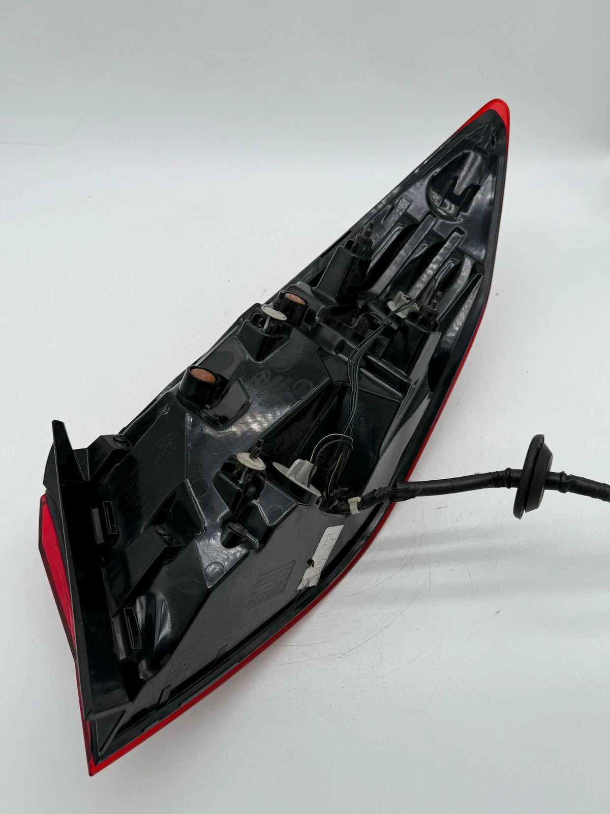 2019- 2020 HYUNDAI ELANTRA LH DRIVER REAR HALOGEN TAIL LIGHT OEM 92401-F3500 - Image 7