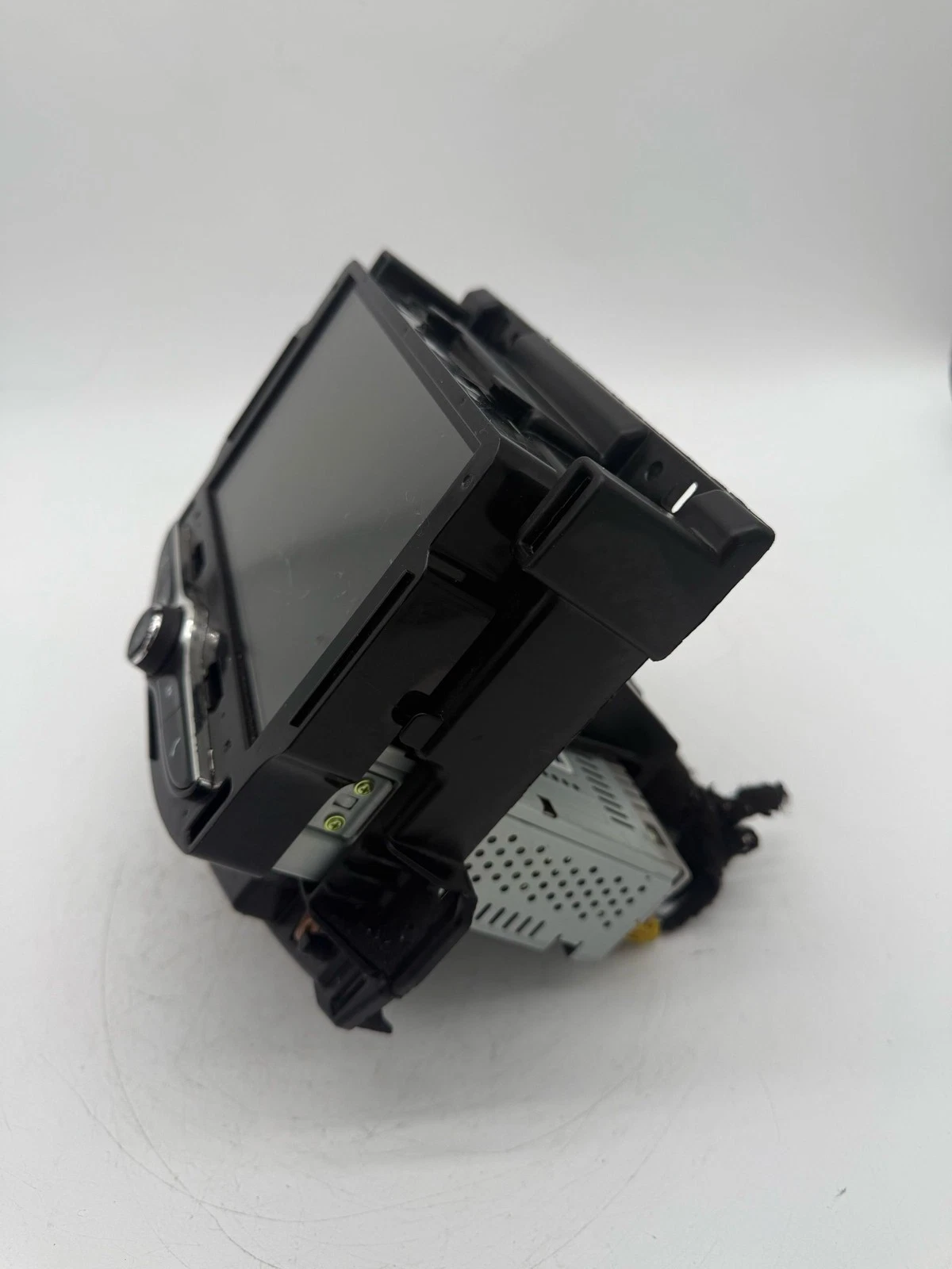 2018 2019 CHEVROLET SONIC/TRAX RADIO RECEIVER AM FM DISPLAY SCREEN OEM 84610605 - Image 11