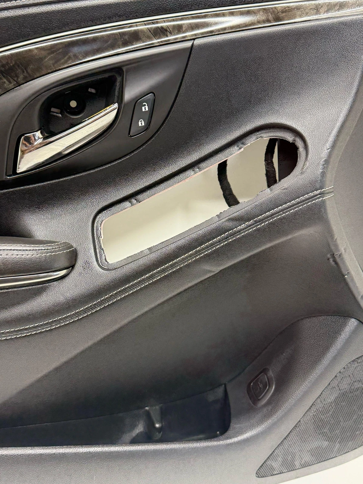 2010-16 Buick LaCrosse Front Left Driver Side Interior Door Panel Black OEM - Image 8