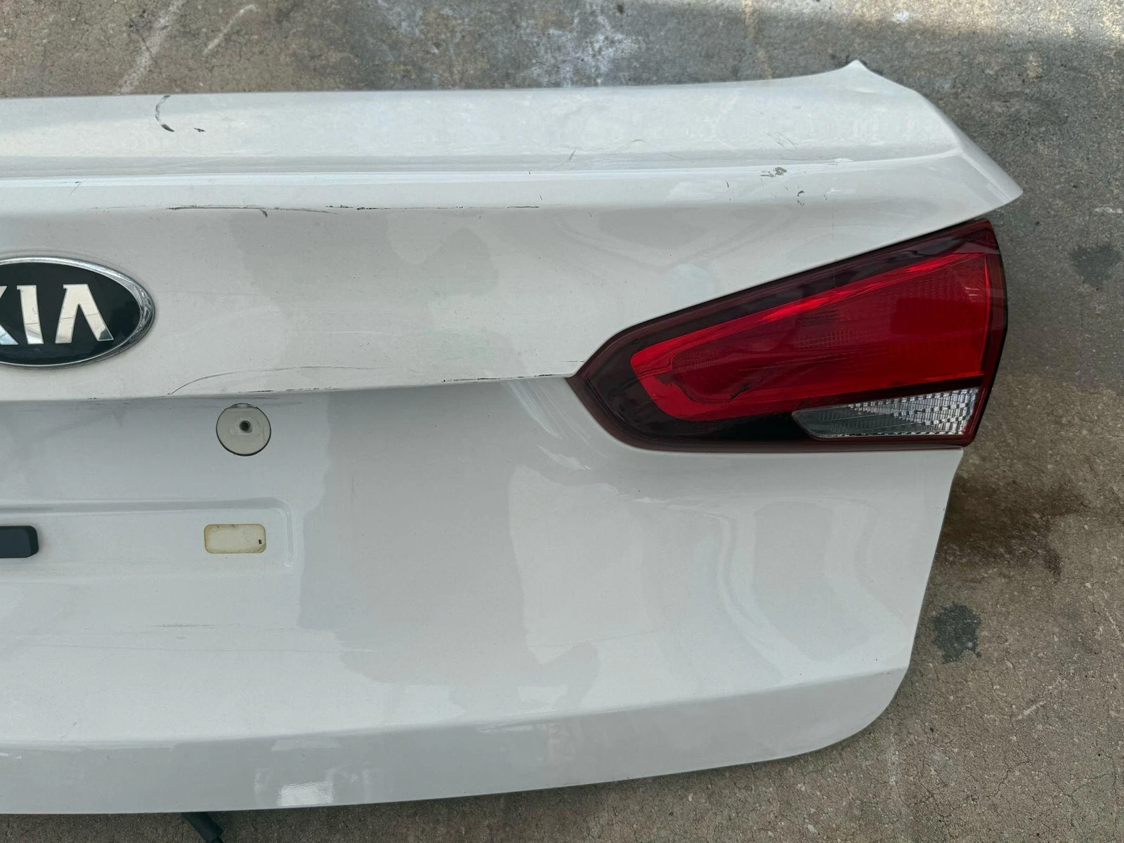 2017-2018 KIA FORTE TAILGATE/ TRUNK/ HATCH OEM HALOGEN WHITE - Image 12