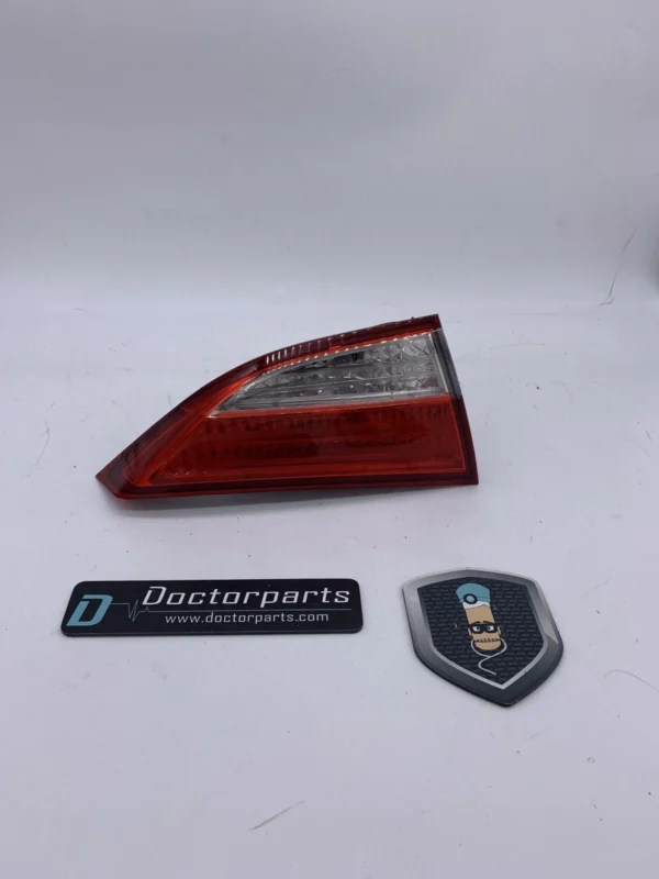 OEM 2011 2013 HYUNDAI ELANTRA LEFT LH DRIVER HALOGEN INNER TAIL LIGHT 92403-3Y